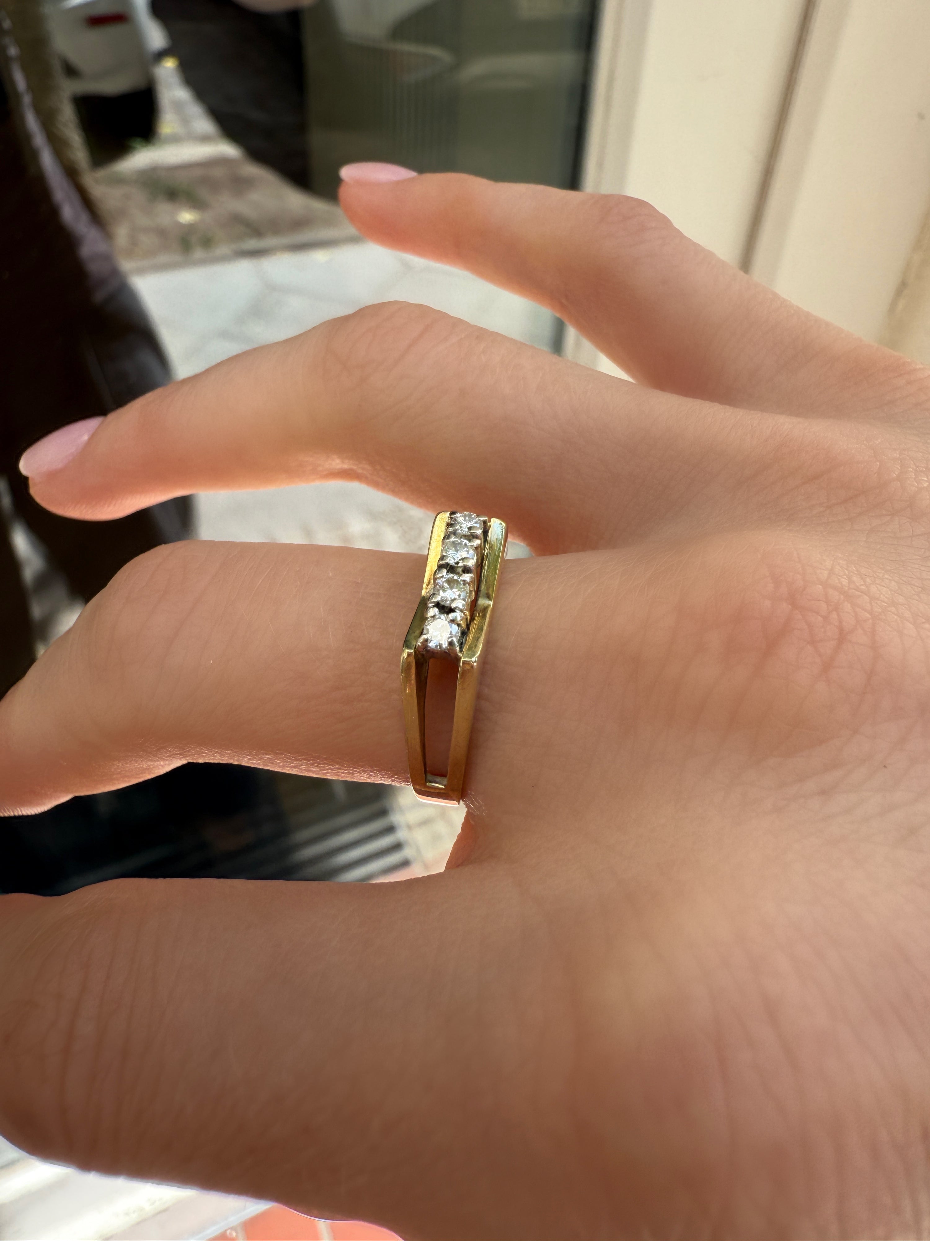 #1057 14k Ring mit 4 Diamanten - RG 58