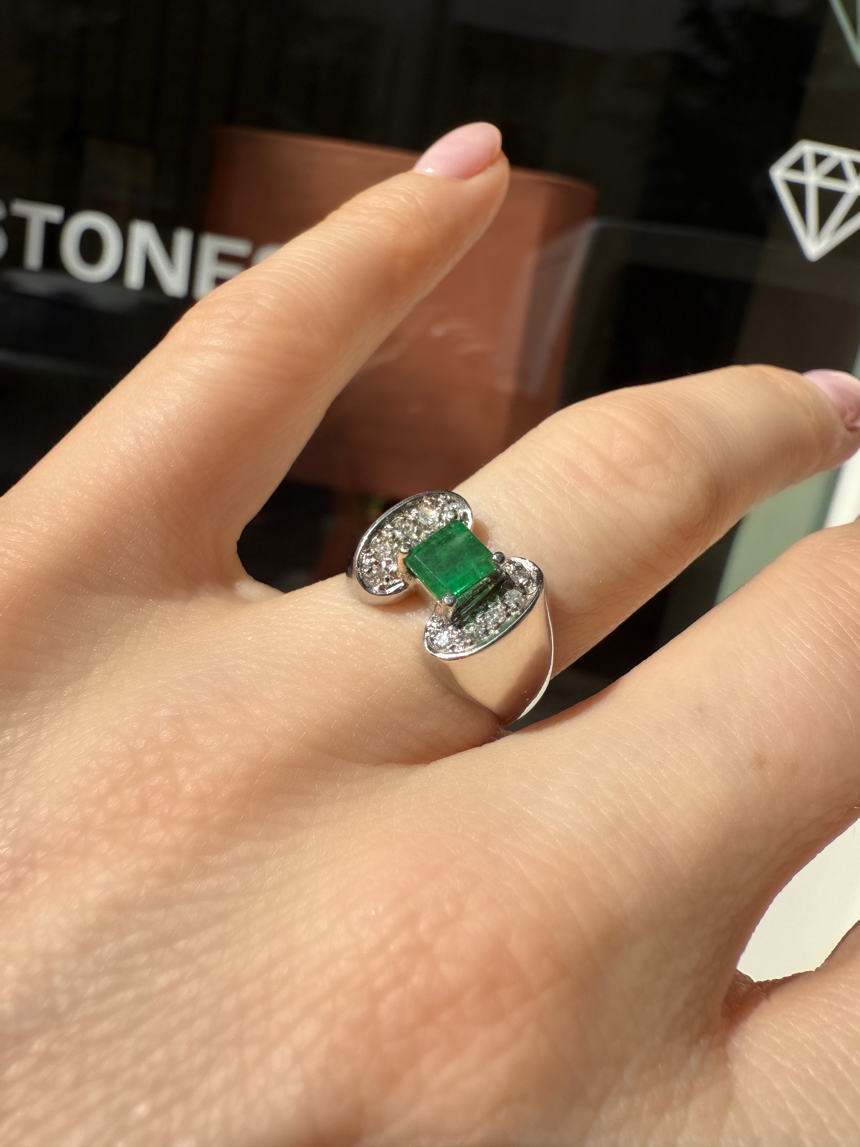 #1064 14k Ring Weißgold mit Smaragd & Diamanten - RG 50