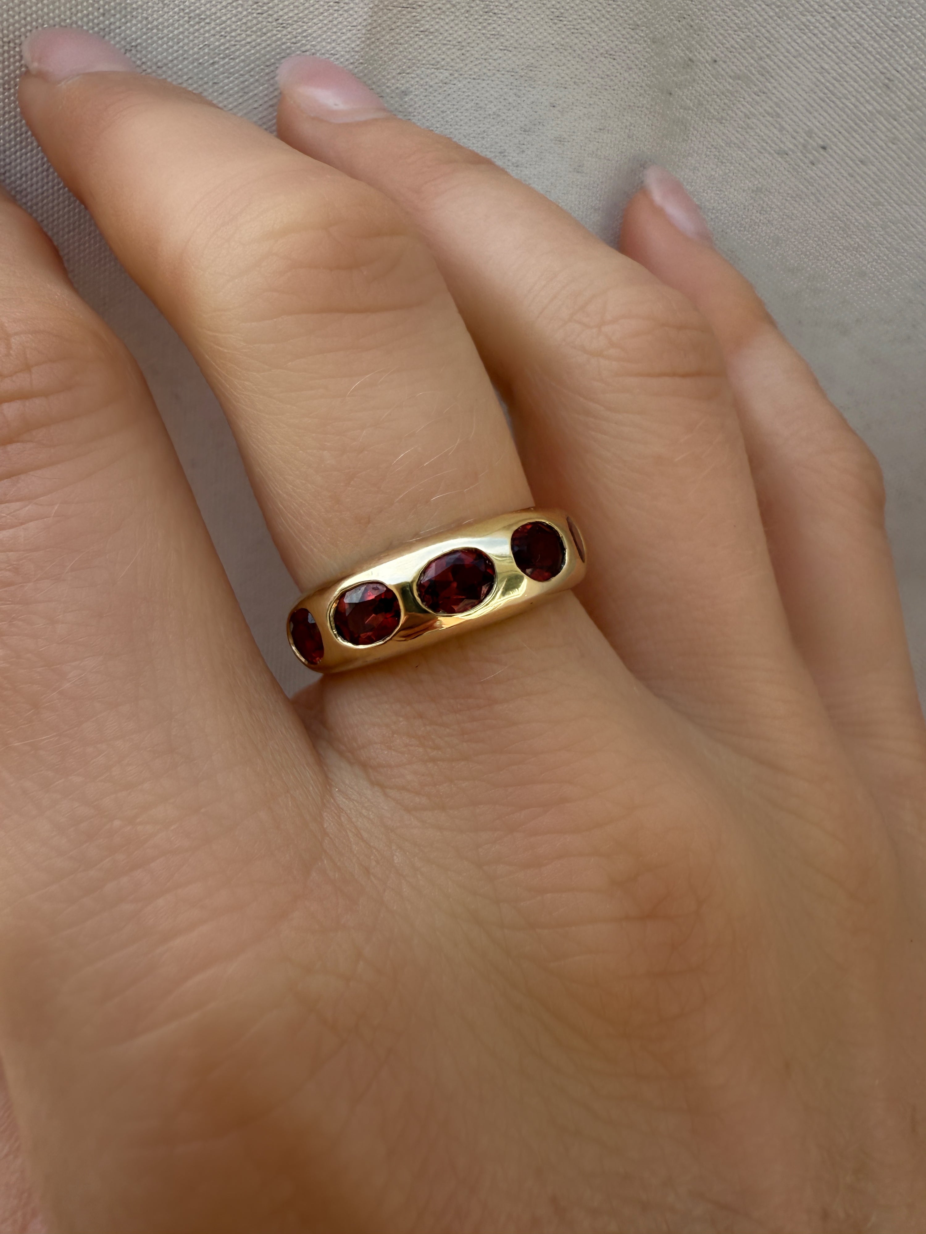 #110 9k Chunky Granat Ring - RG 54