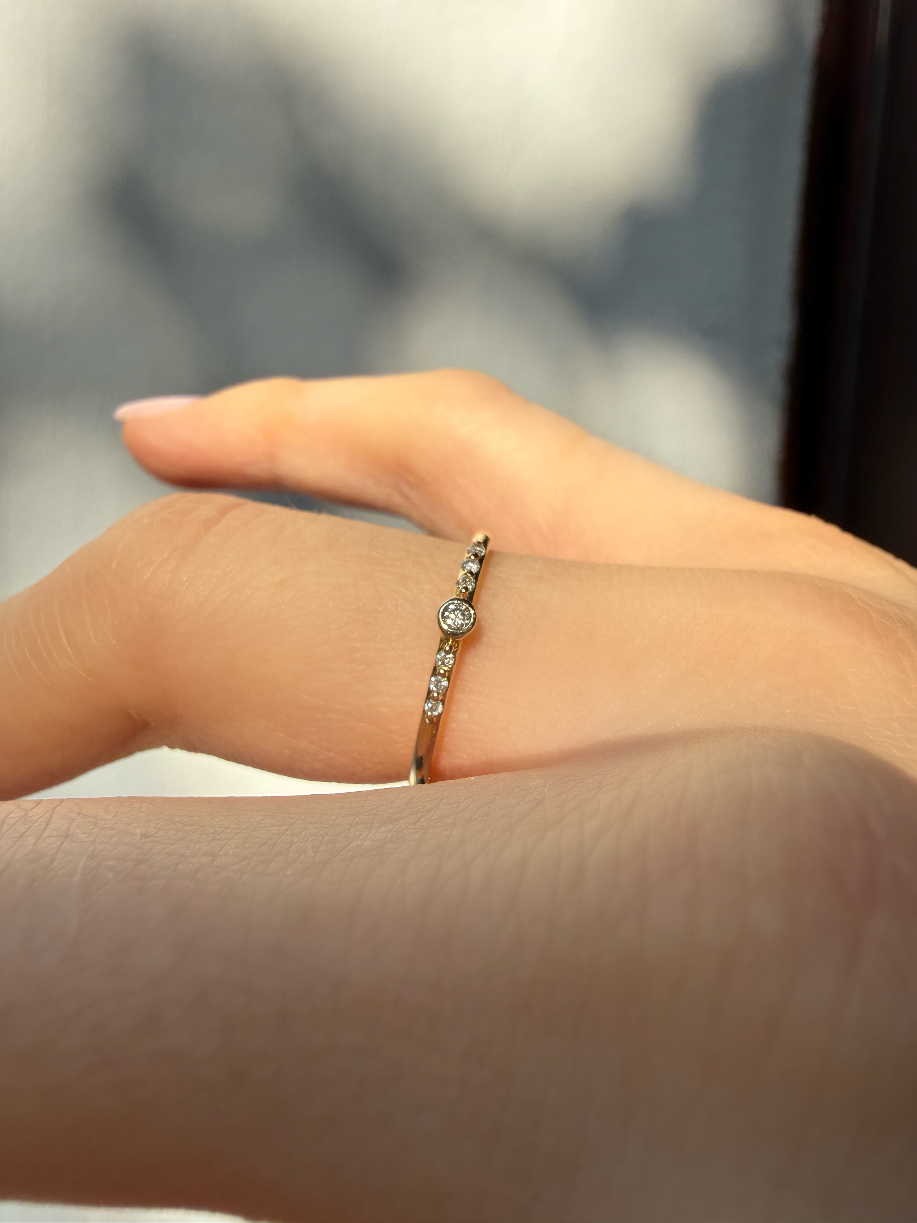 #1391 10k Ring mit 7 Diamanten - RG 51
