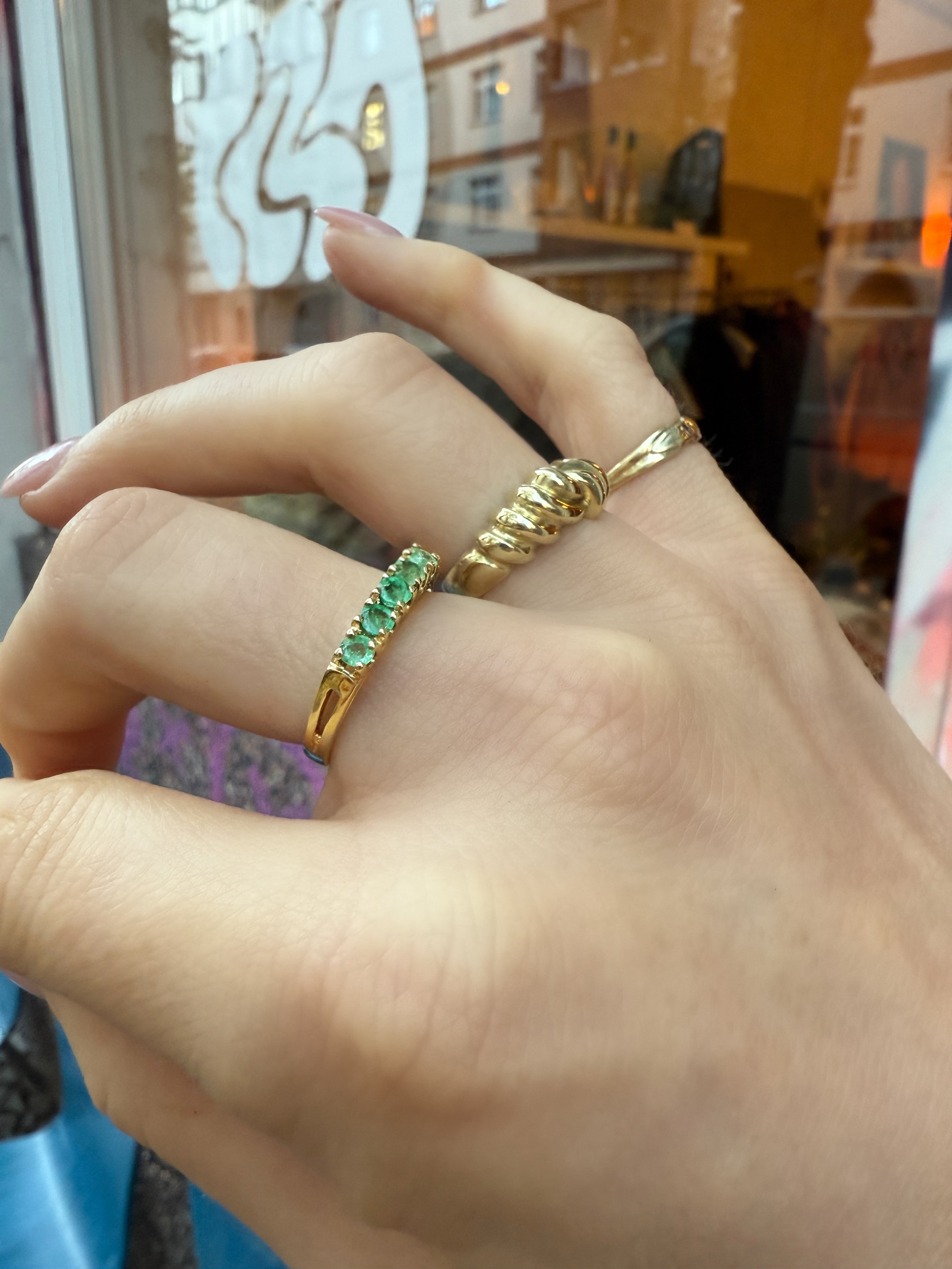 #263 8k Ring mit 5 Smaragden - RG 53