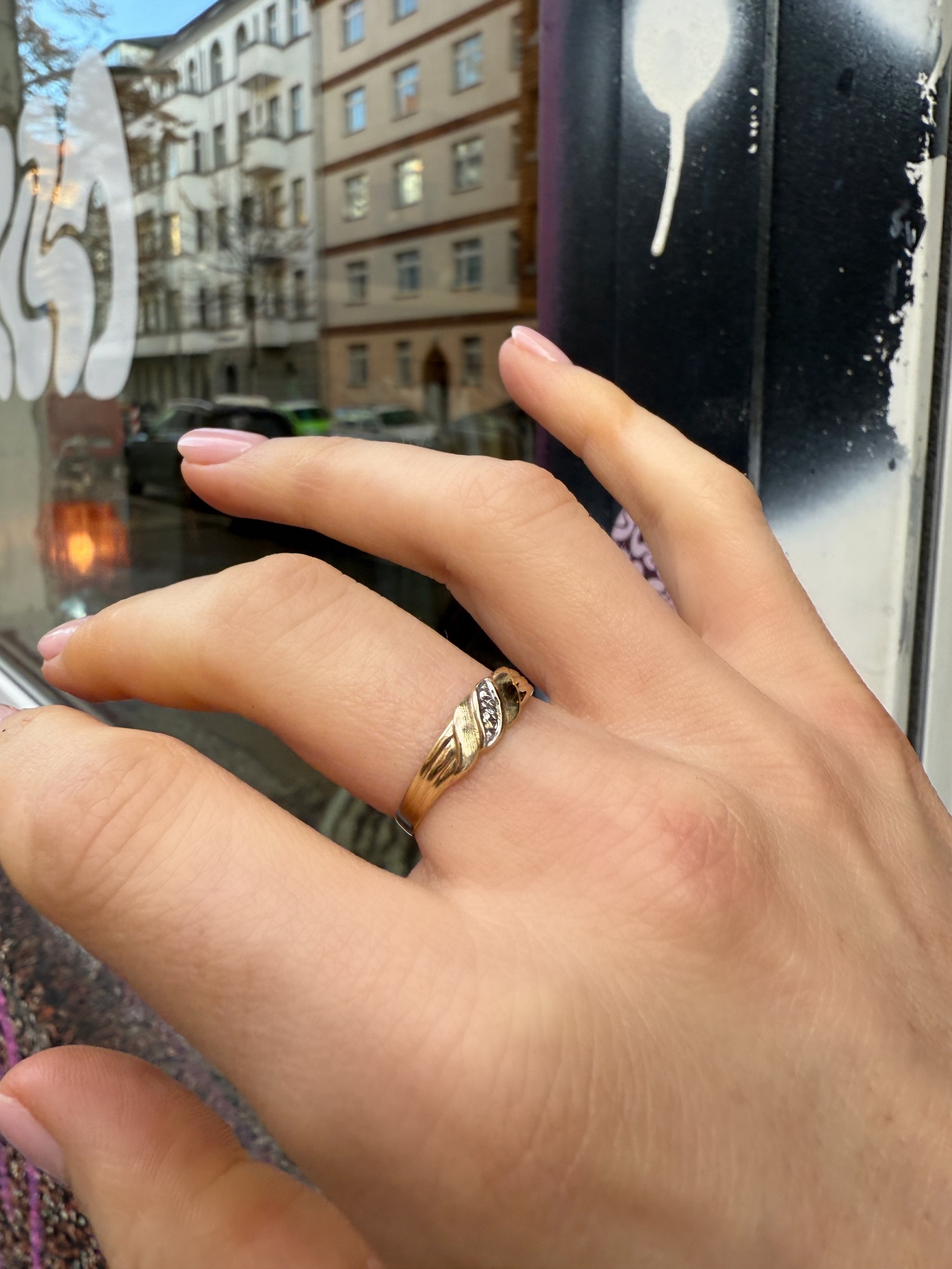 #357 8k Ring mit Diamant - RG 55