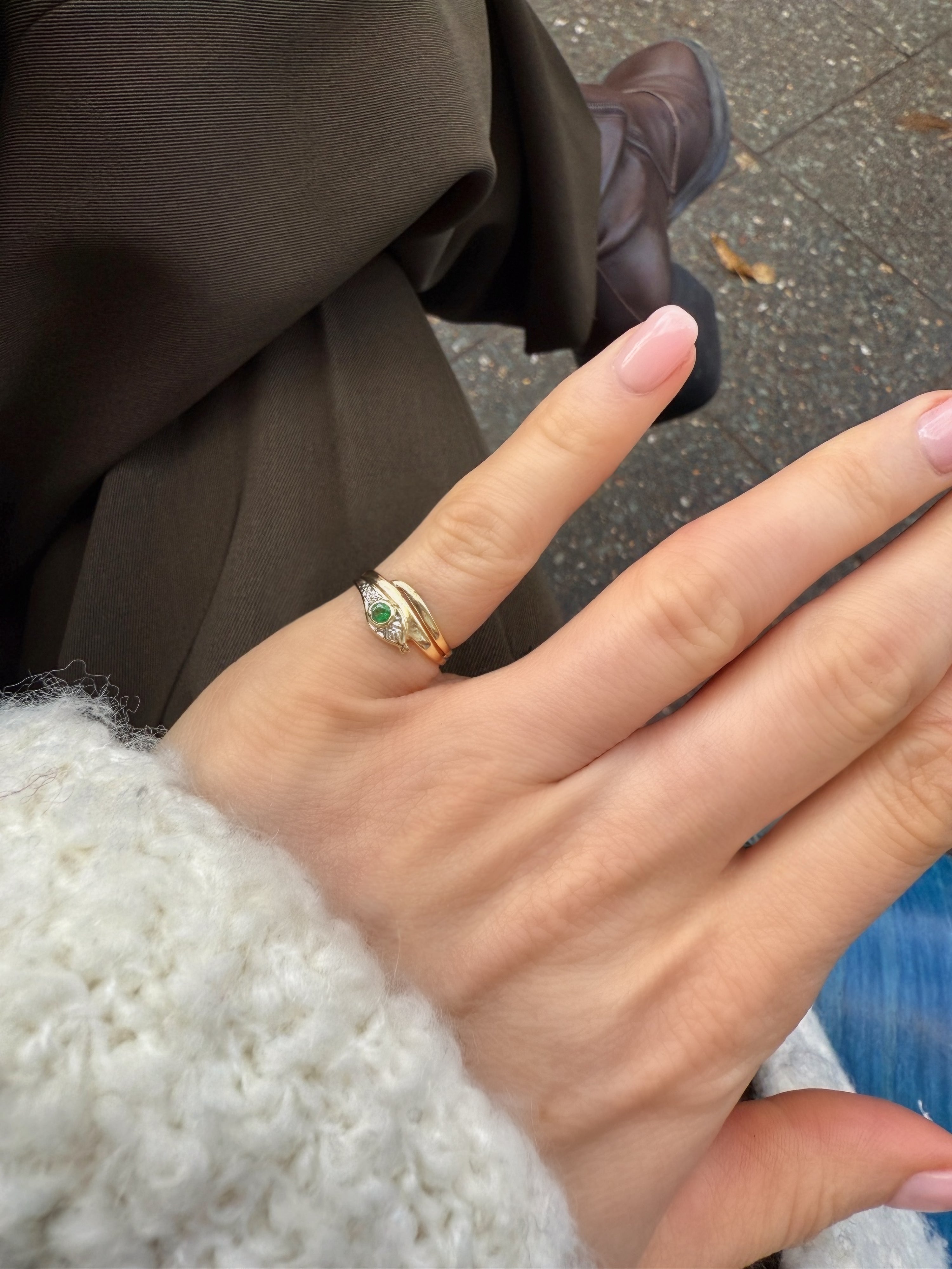 #370 8k Ring mit Saphir & 2 Diamanten - RG 46