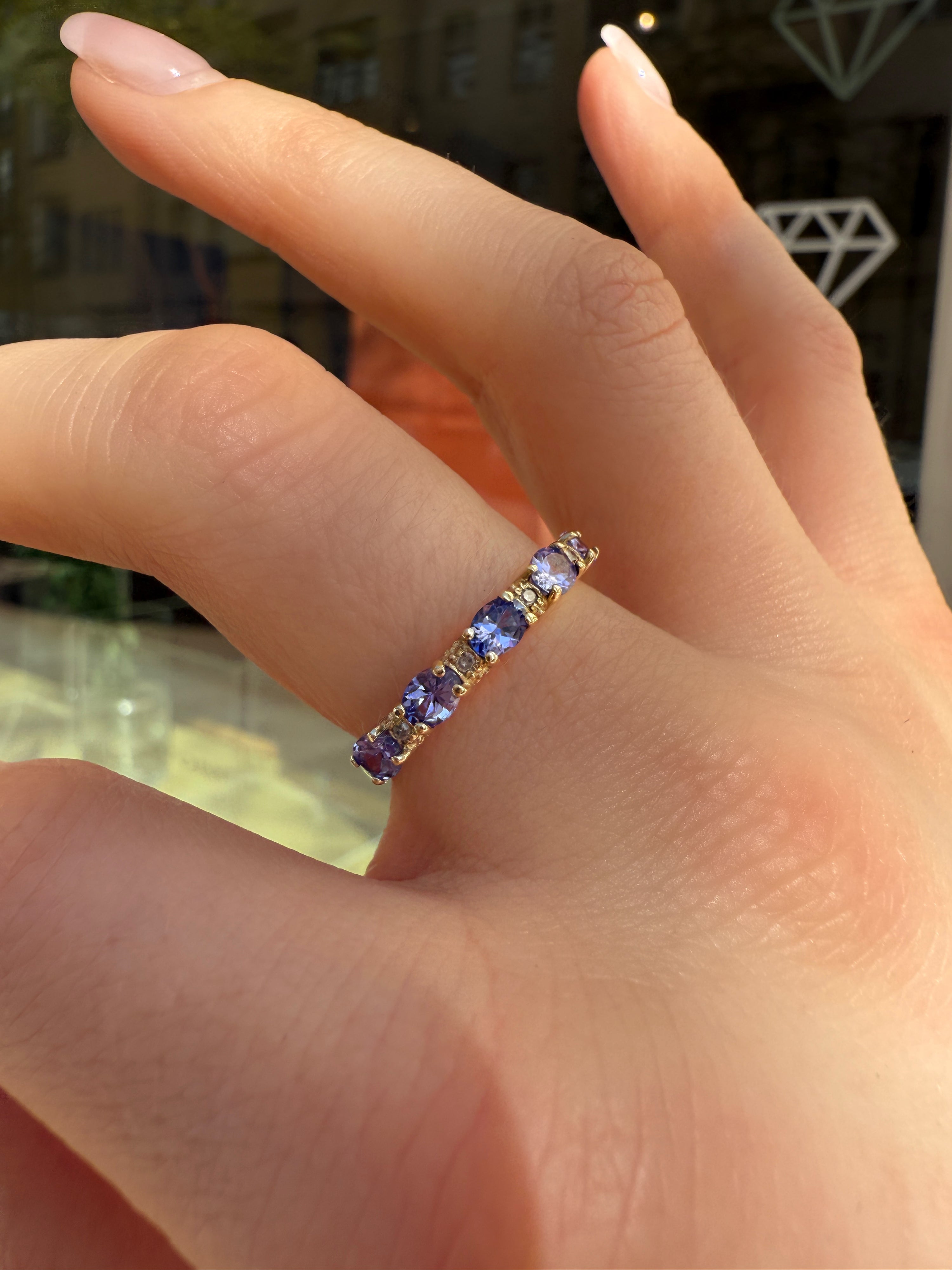 #873 8k Ring mit Tansanit & Diamanten - RG 58