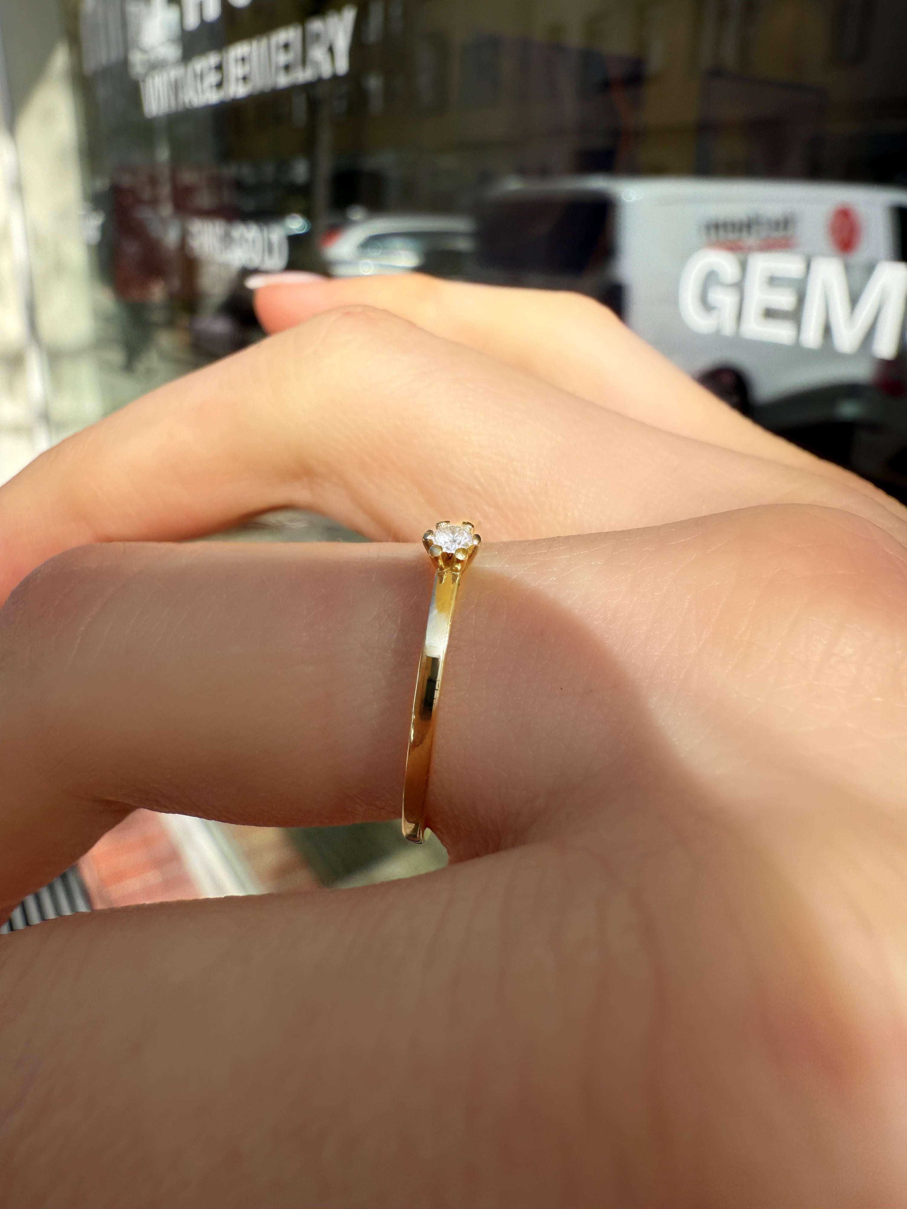 #851 Massiver 14k Ring mit Diamant - RG 58