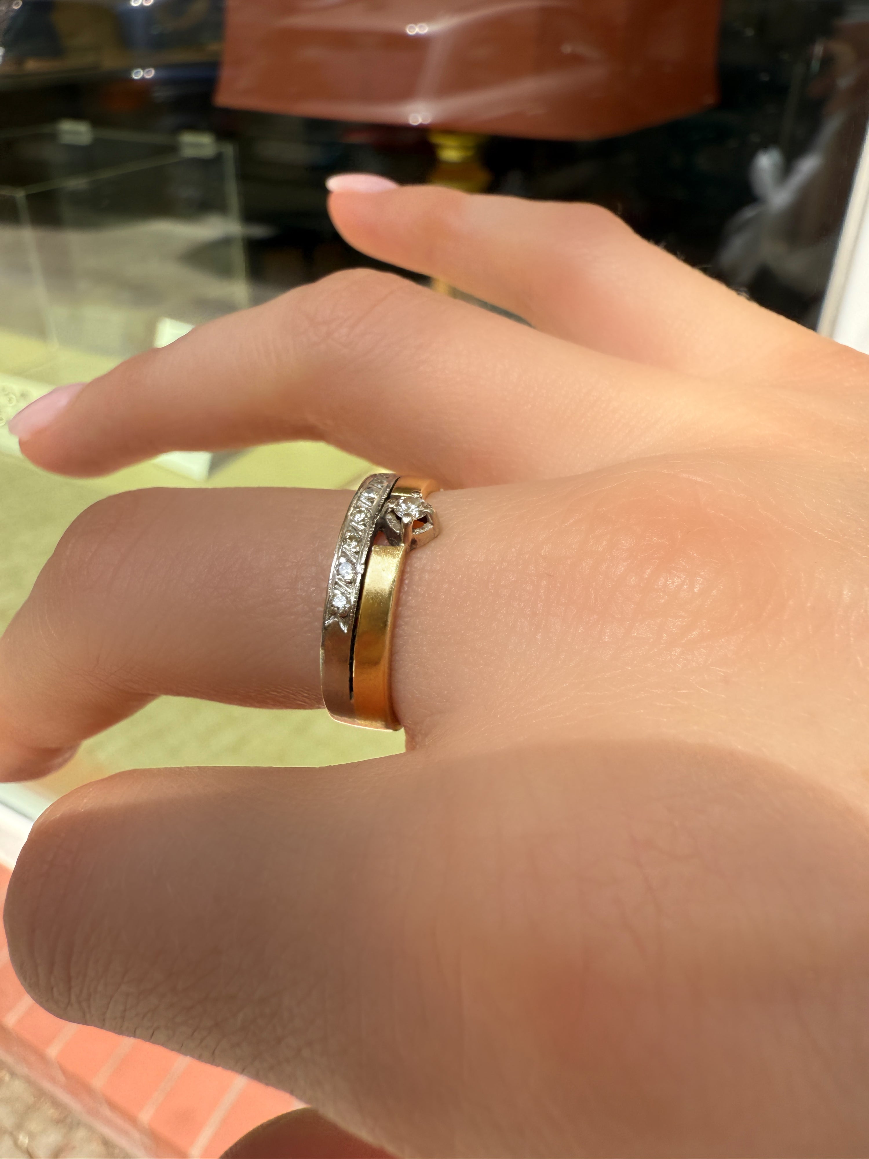 #1073 Sehr massiver 14k Ring mit 8 Diamanten - RG 57