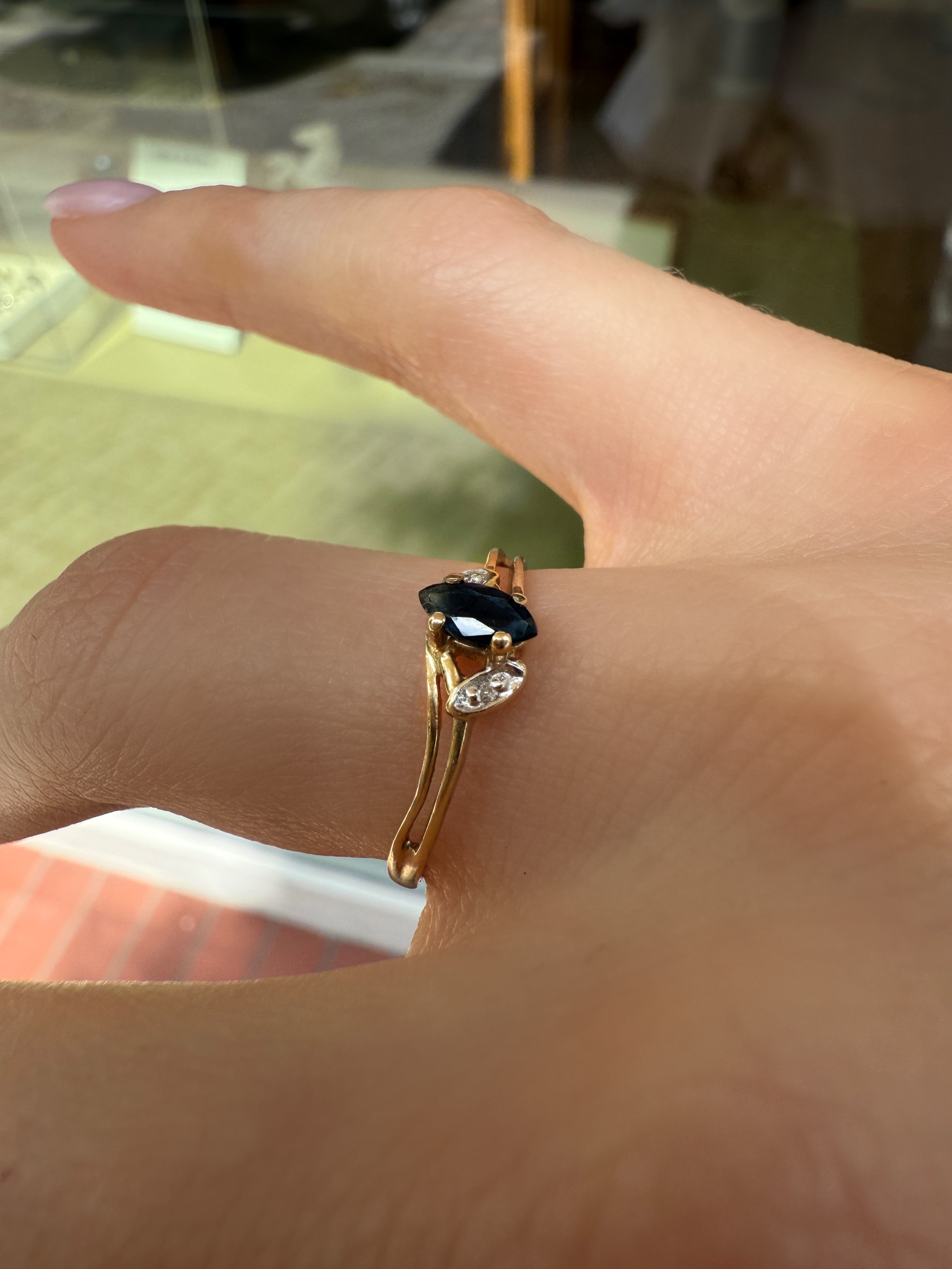 #1079 10k Ring with Sapphire & Diamonds - RG 54
