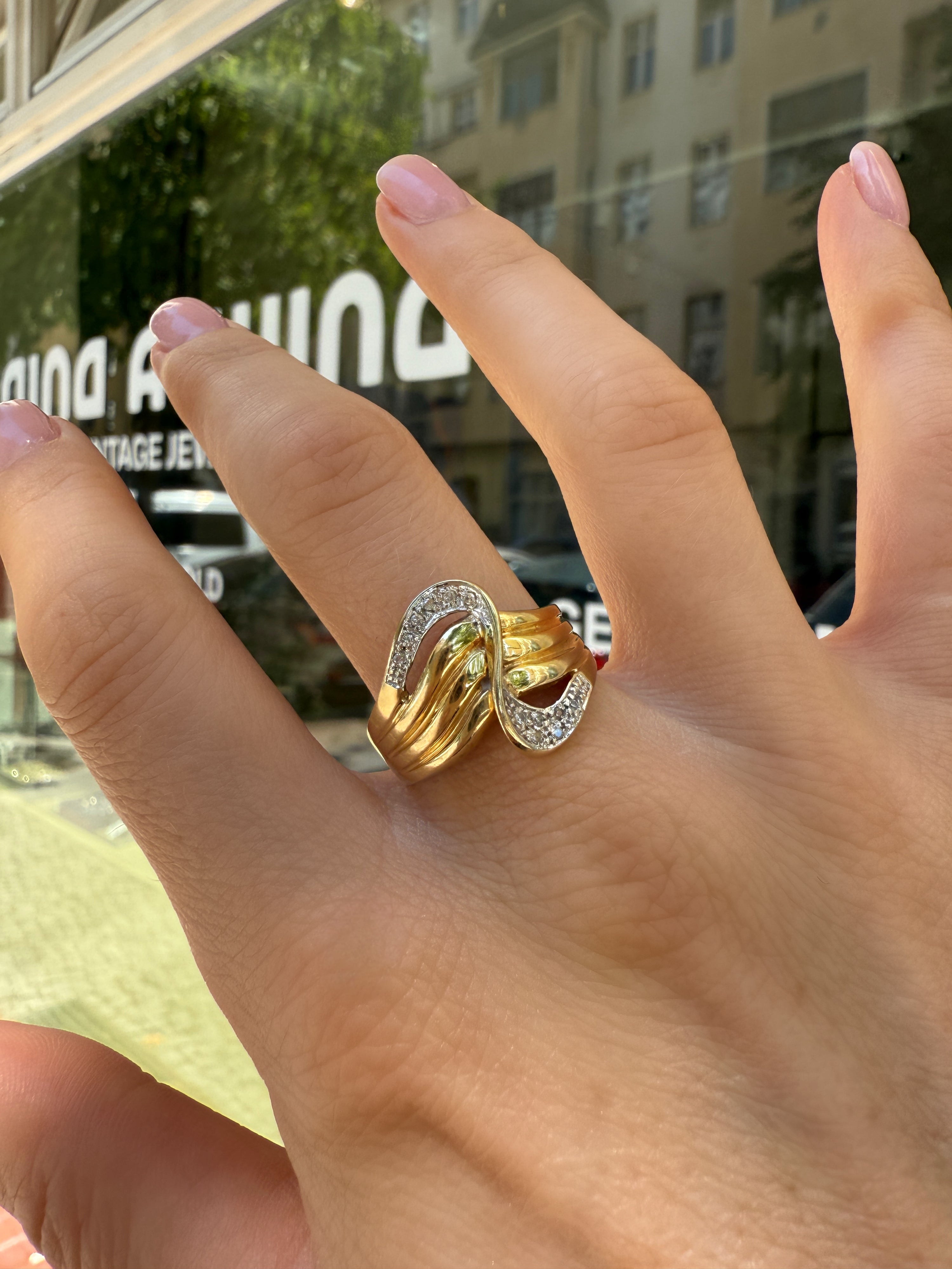 #1161 14k Ring mit 12 Diamanten - RG 62