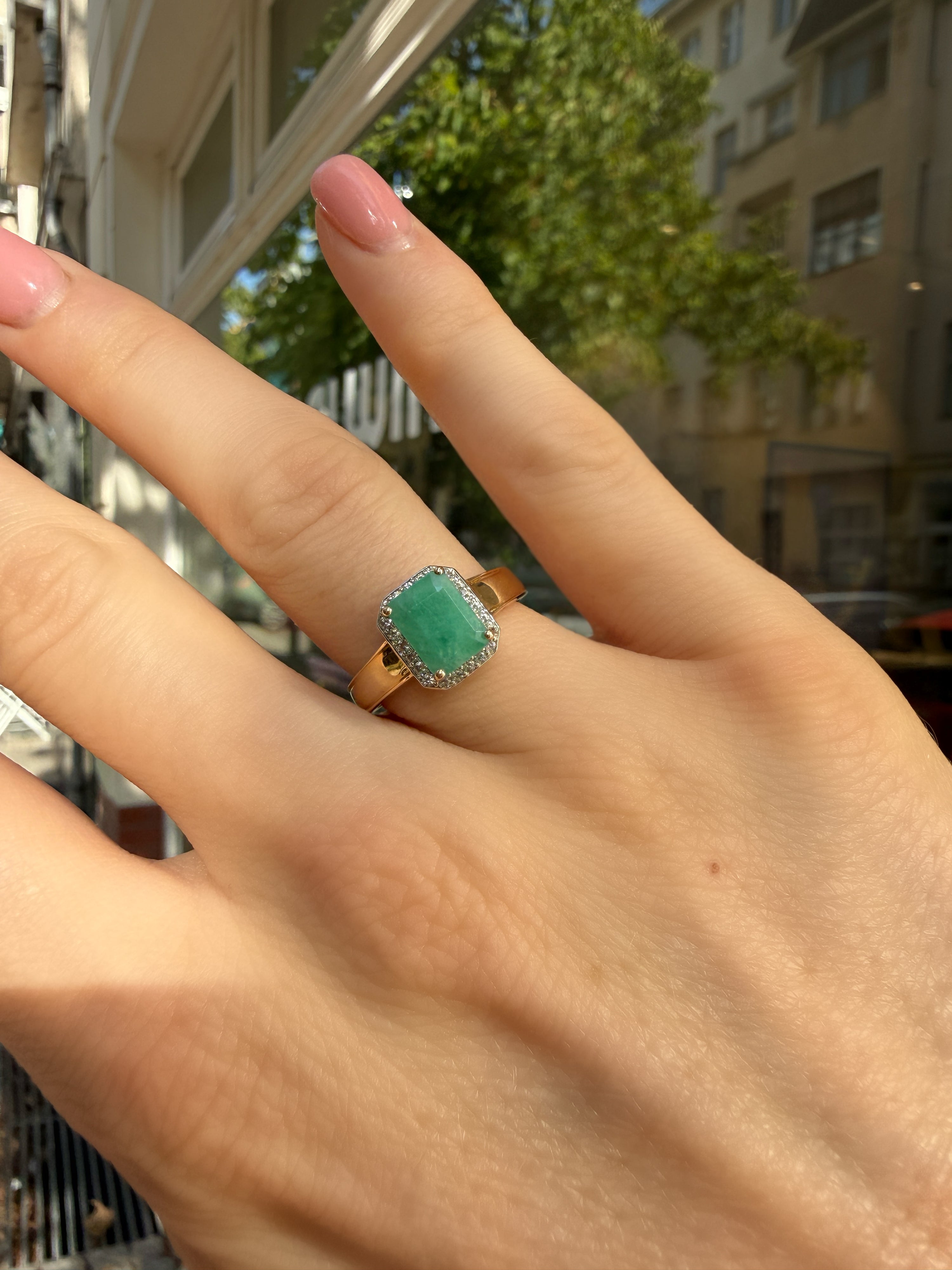 #1341 9k Ring mit Smaragd & 22 Diamanten - RG 53