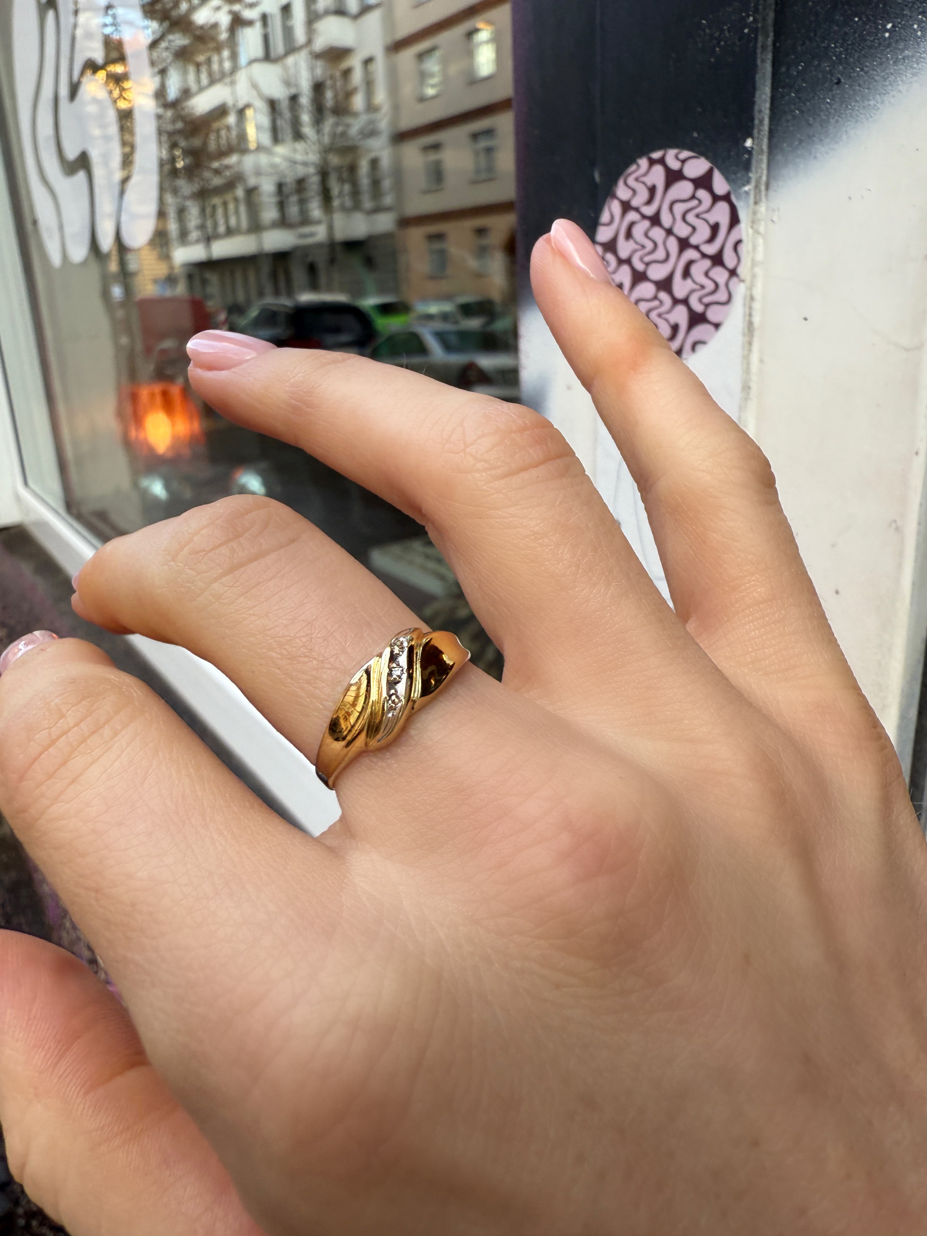 #340 8k Ring mit 3 Diamanten - RG 56