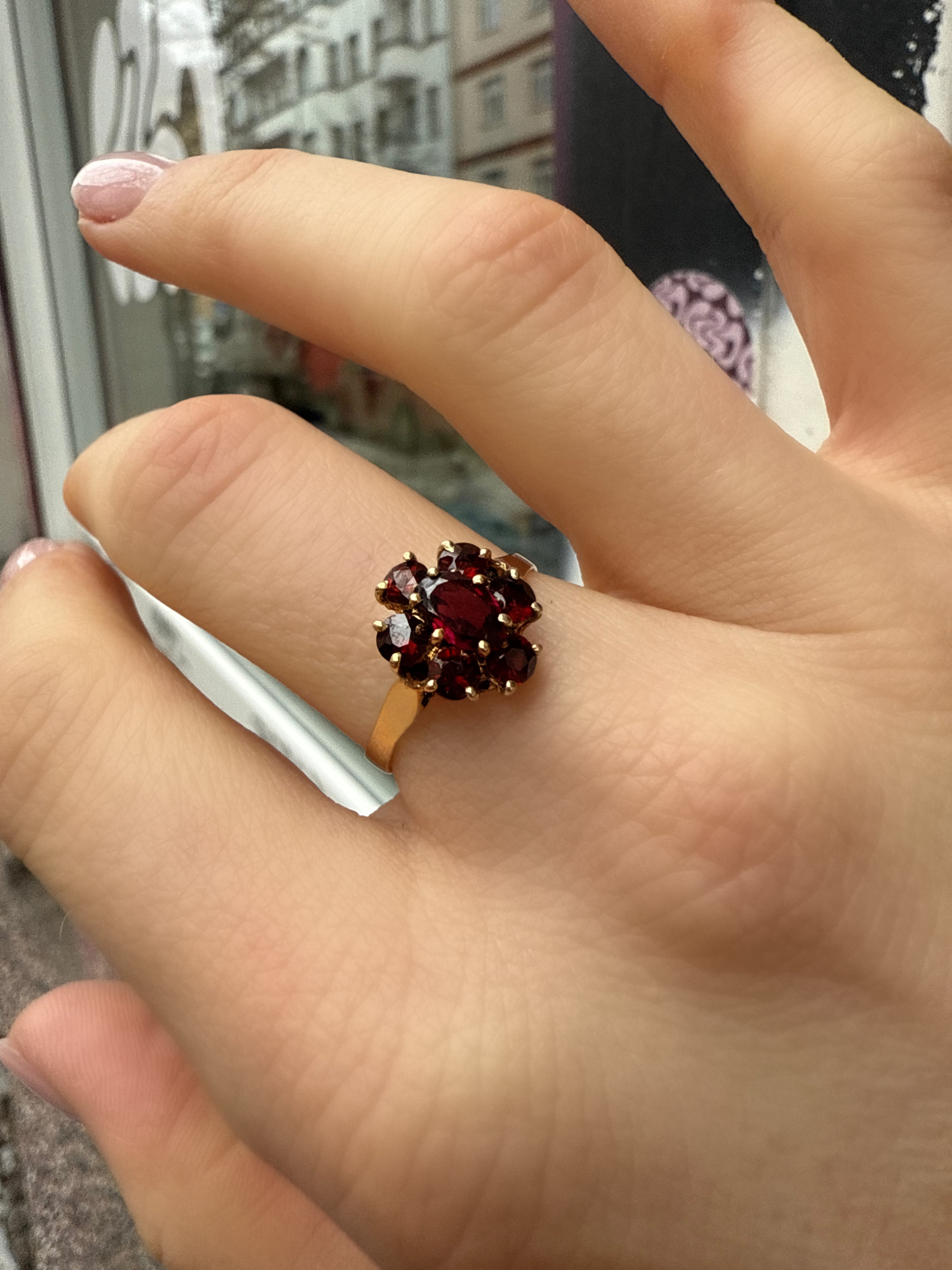 #617 8k Ring mit Granat - RG 57