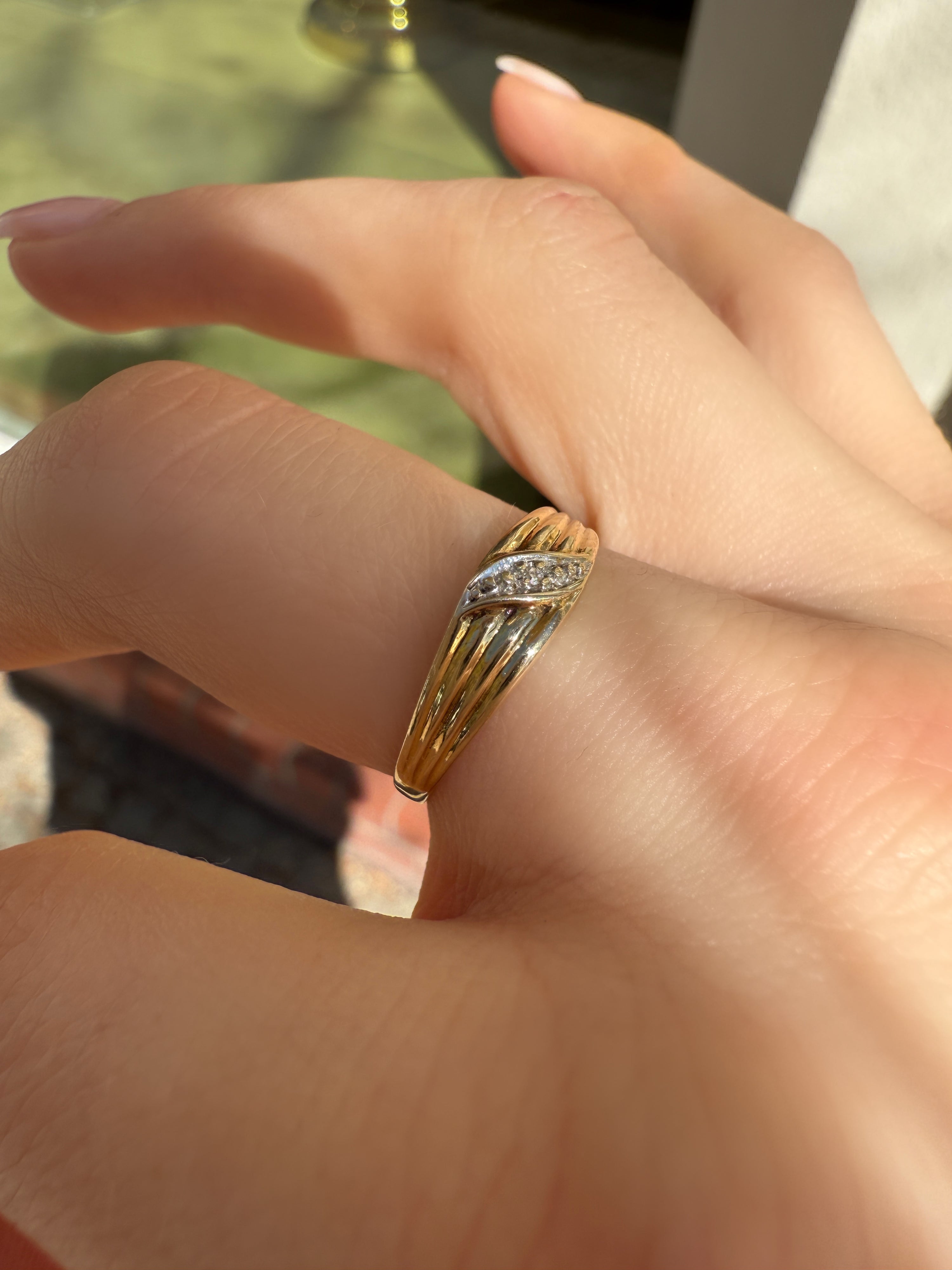 #884 8k Ring mit Diamant - RG 56