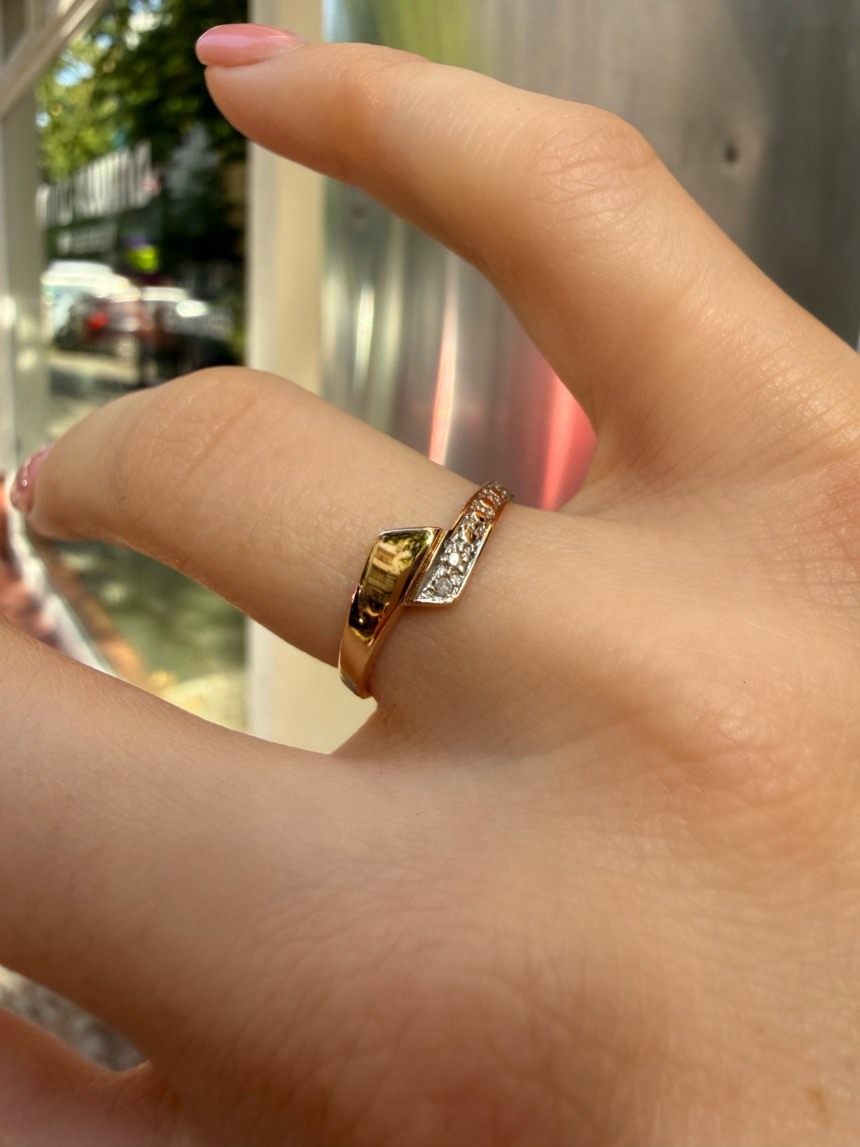 #1327 14k Ring mit Diamanten - RG 52