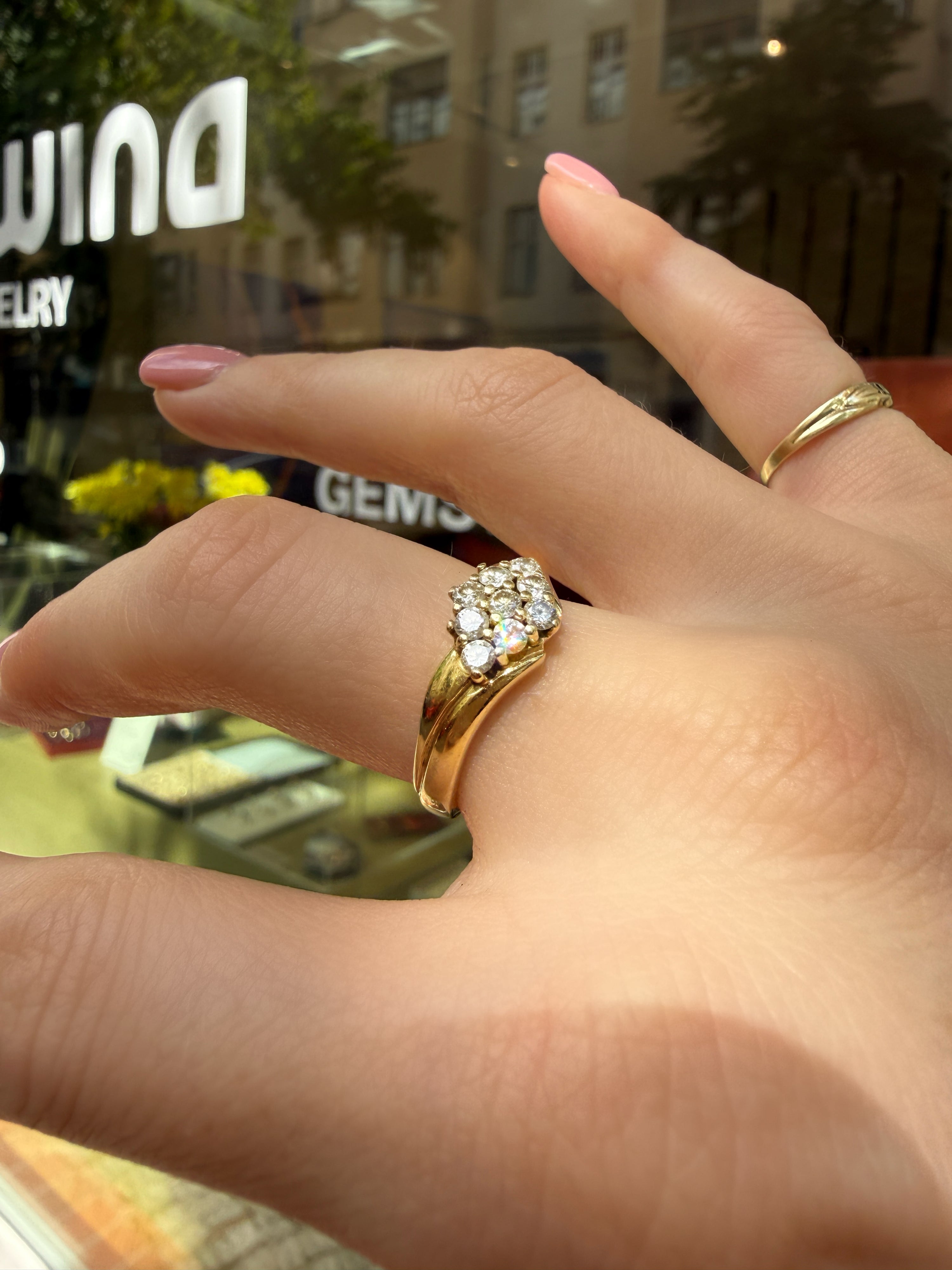 #1328 14k Ring mit 9 Diamanten - RG 56