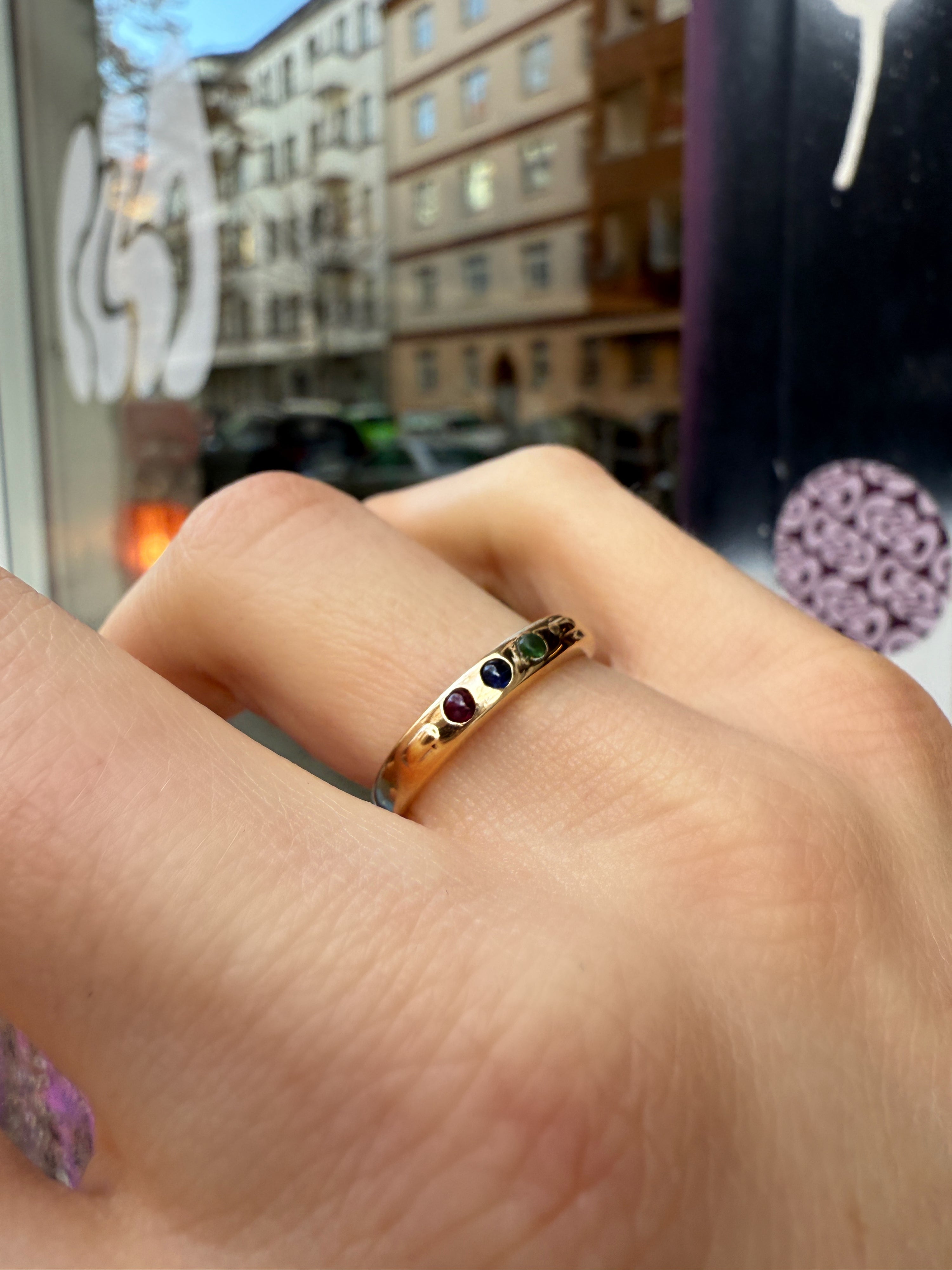 #392 8k Ring mit Smaragd, Rubin, Saphir - RG 54