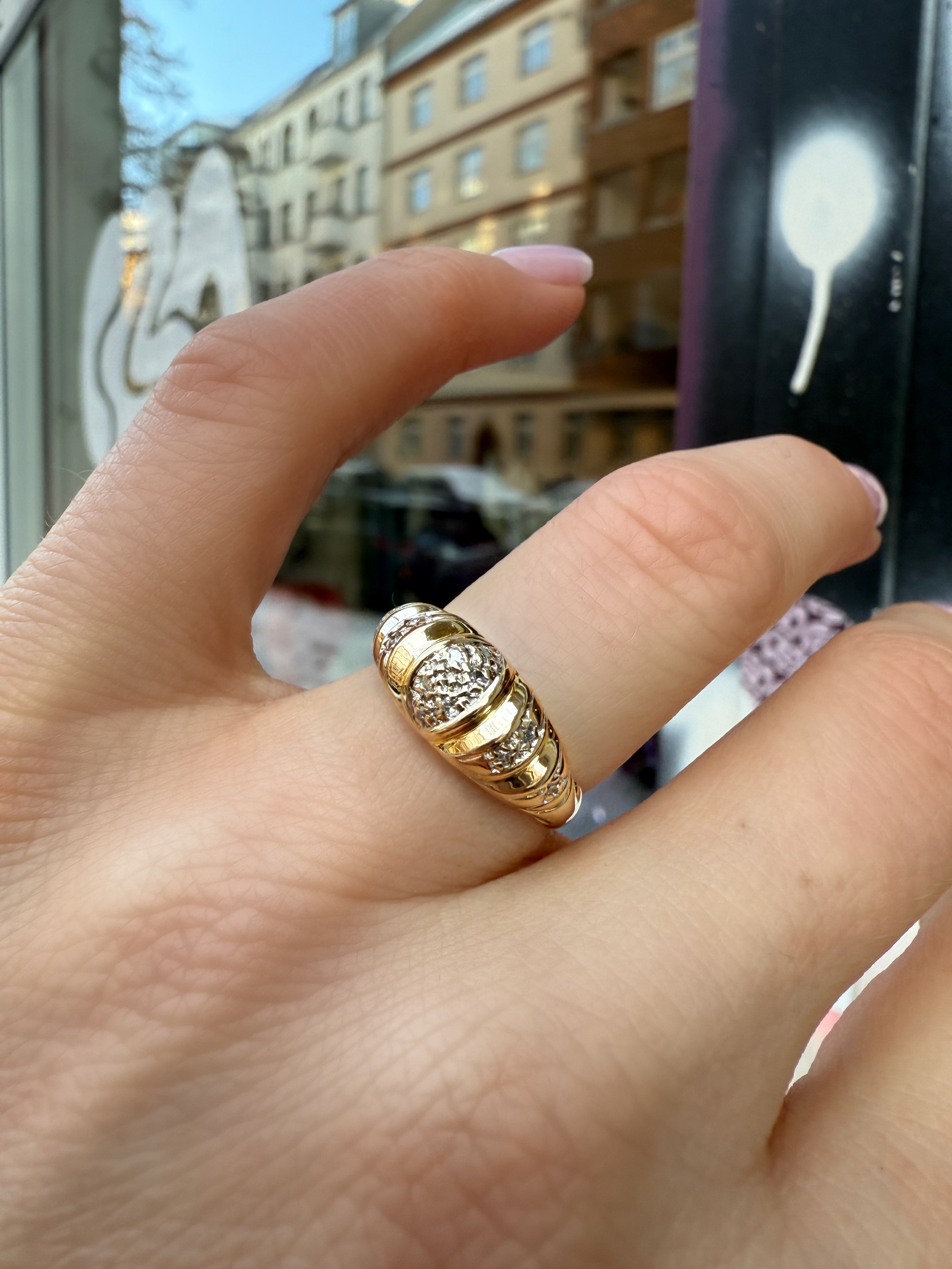 #542 8k Ring mit Diamanten - RG 51