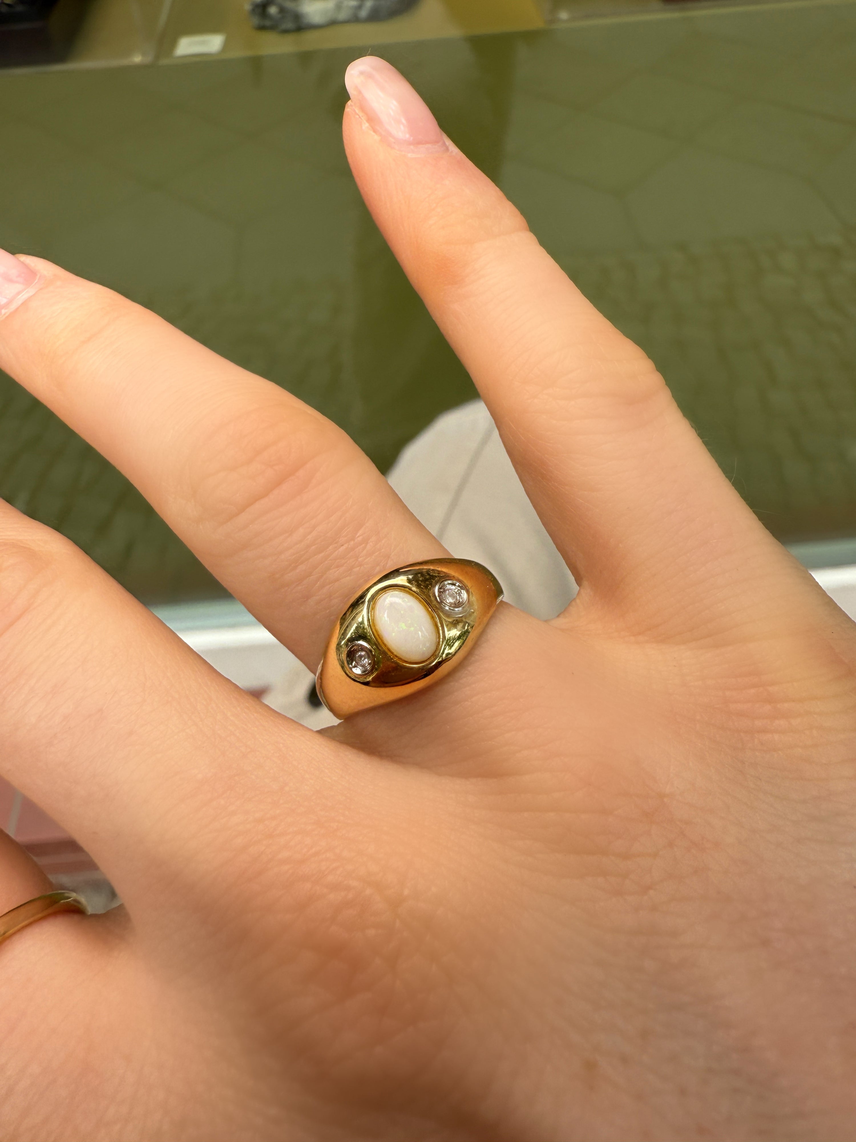 #959 8k Ring mit Opal & Diamanten - RG 53