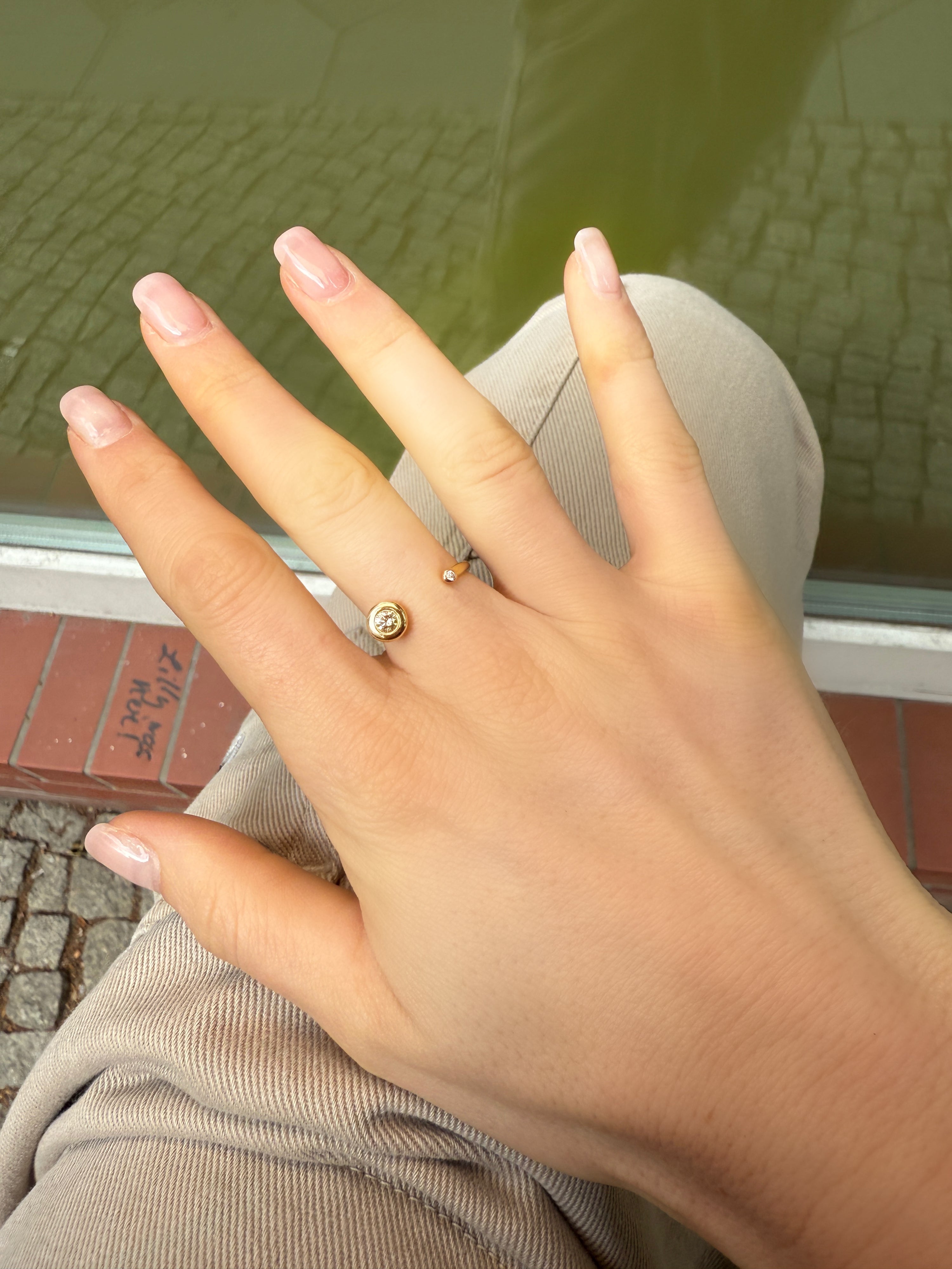 #987 14k Ring mit 3 Diamanten - RG 57