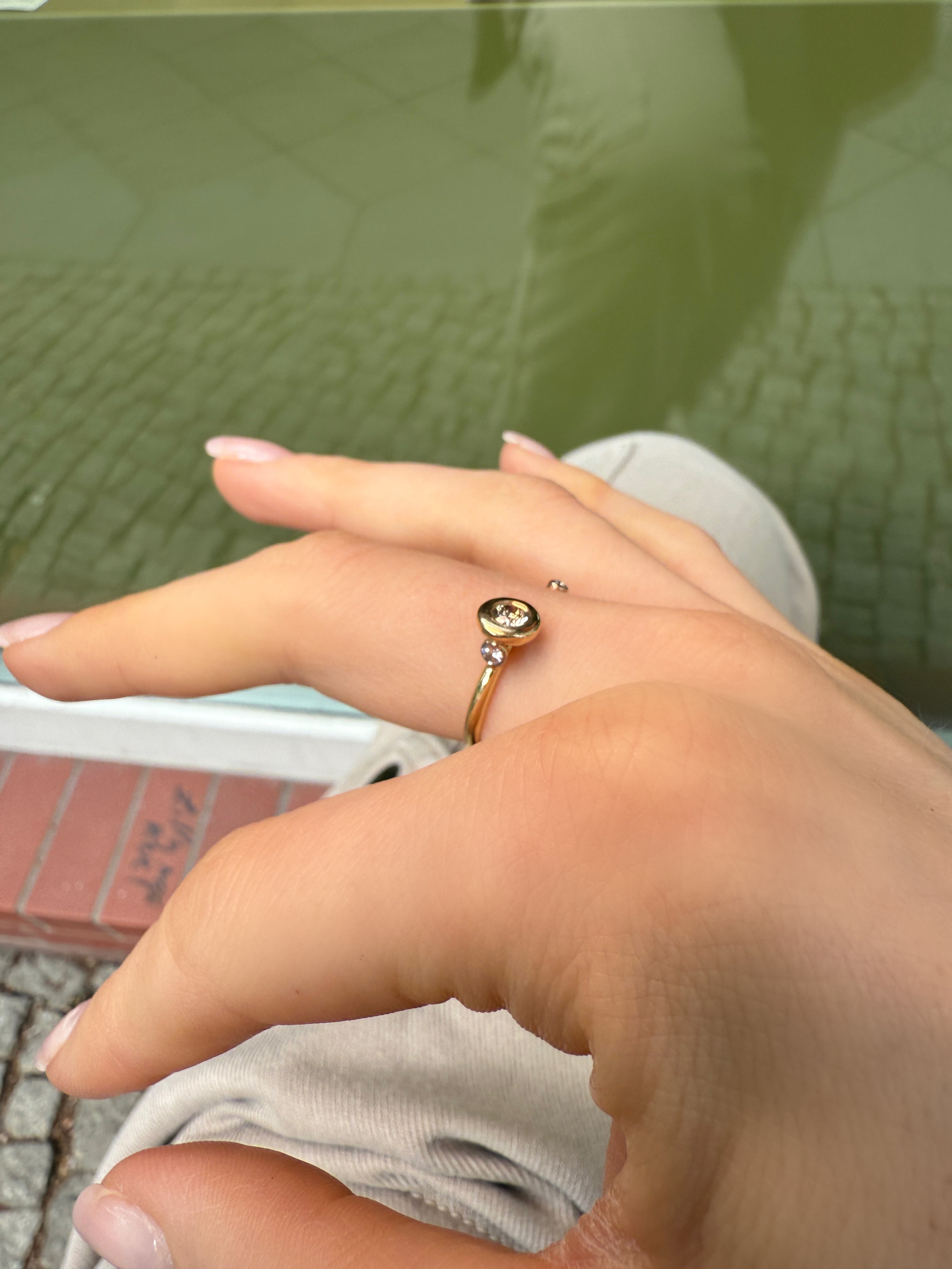 #987 14k Ring mit 3 Diamanten - RG 57