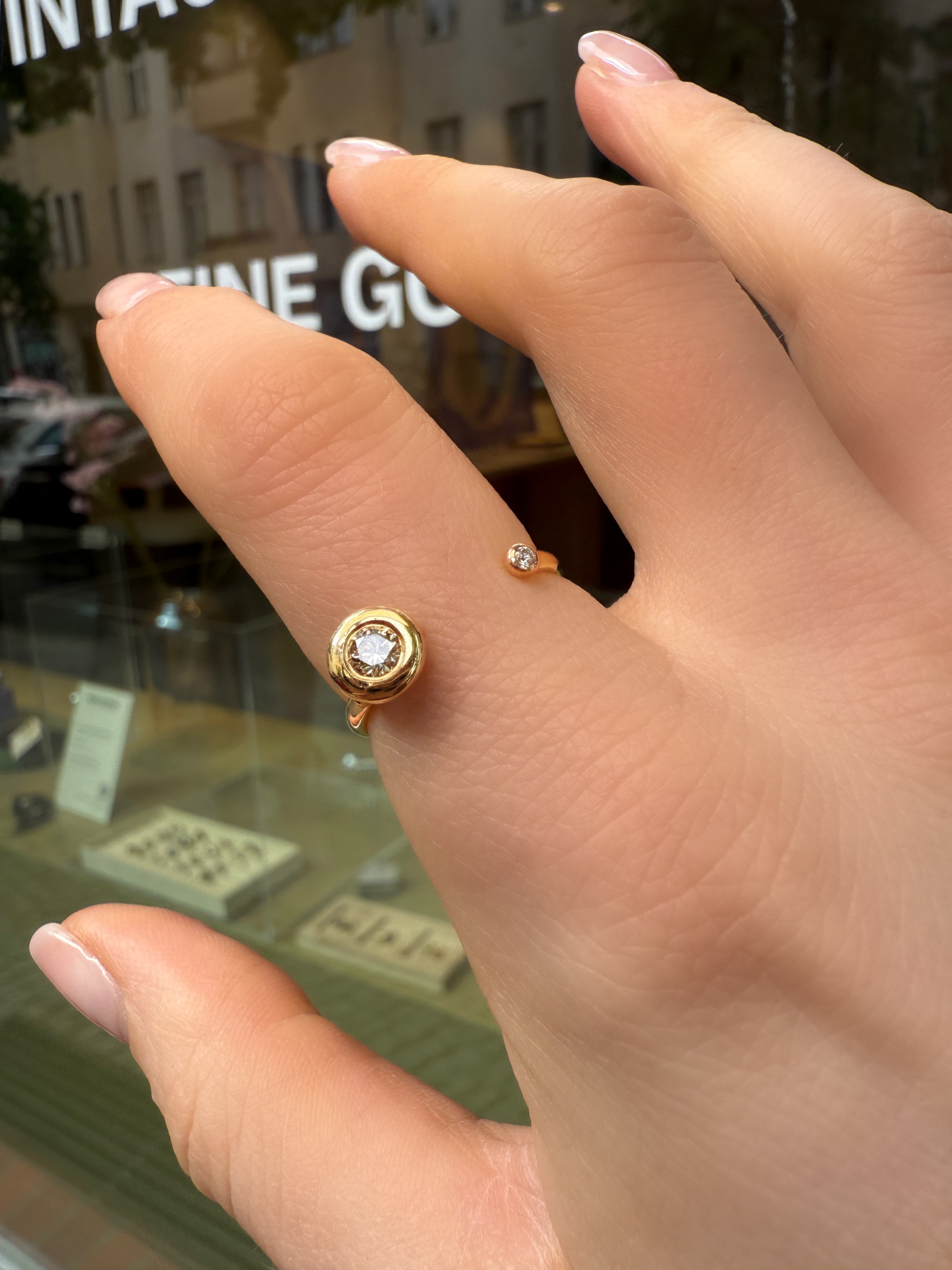 #987 14k Ring mit 3 Diamanten - RG 57