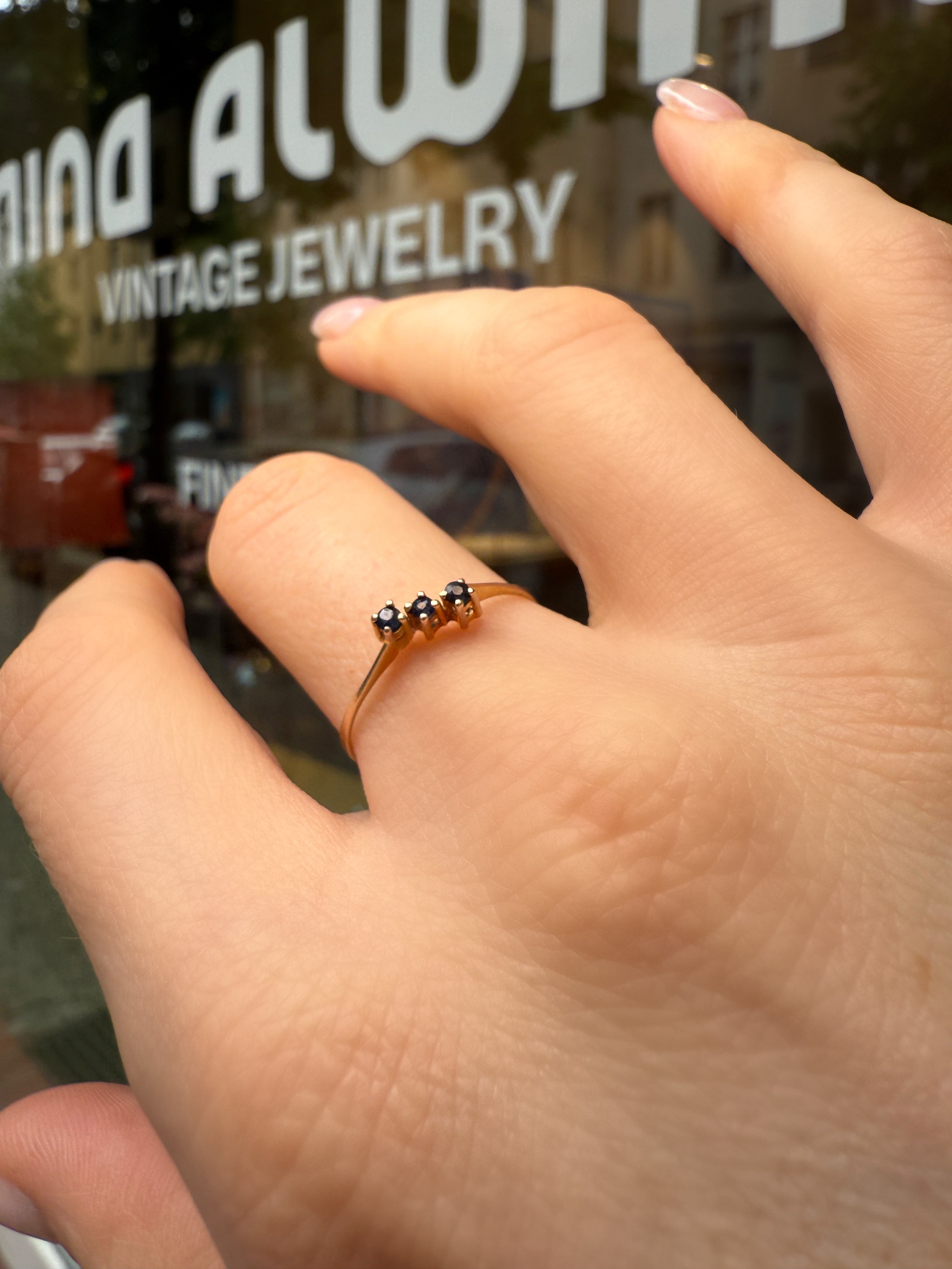 #967 8k Ring mit 3 Saphiren - RG 58