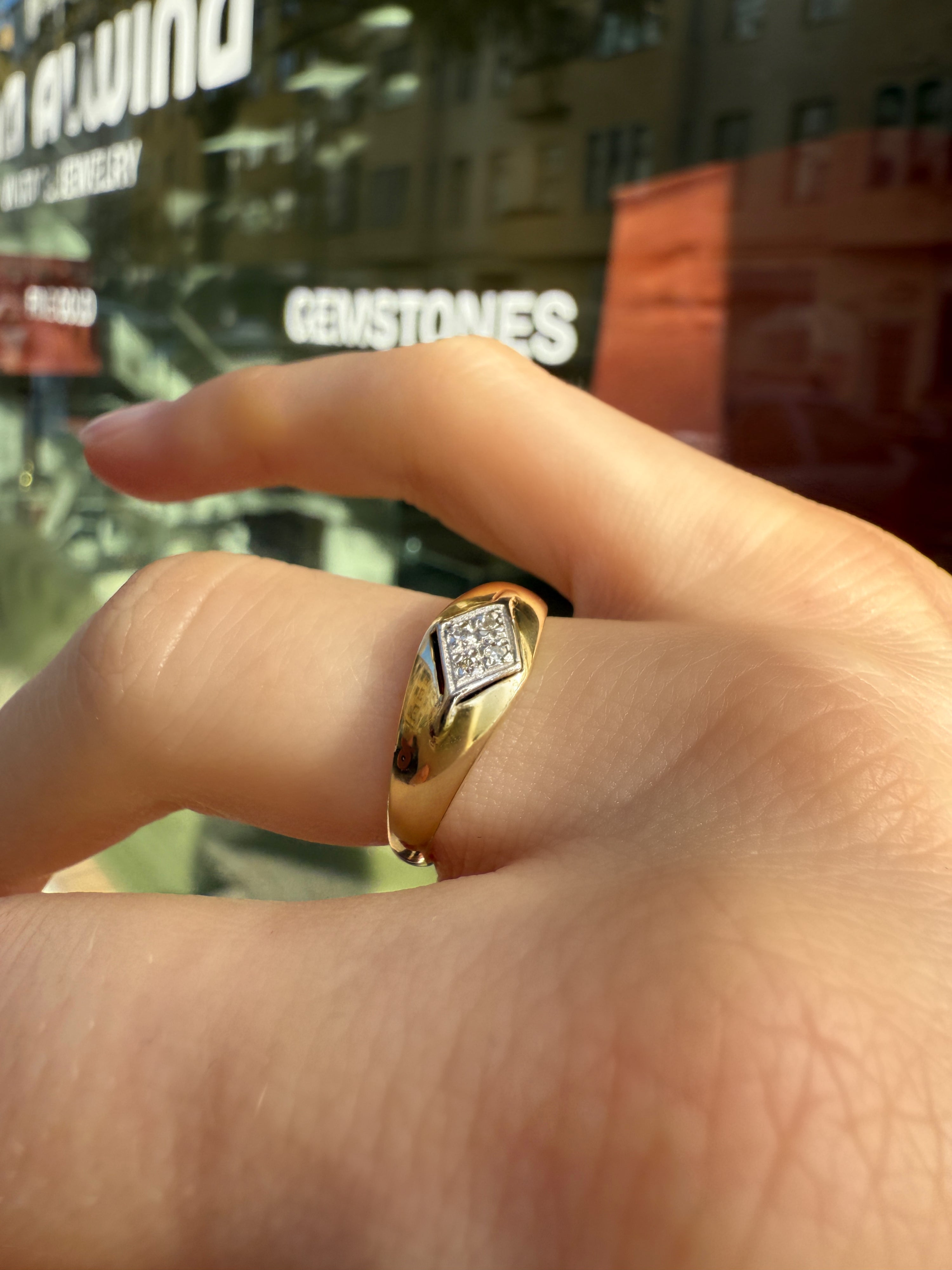 #707 8k Ring mit 4 Diamanten - RG 54