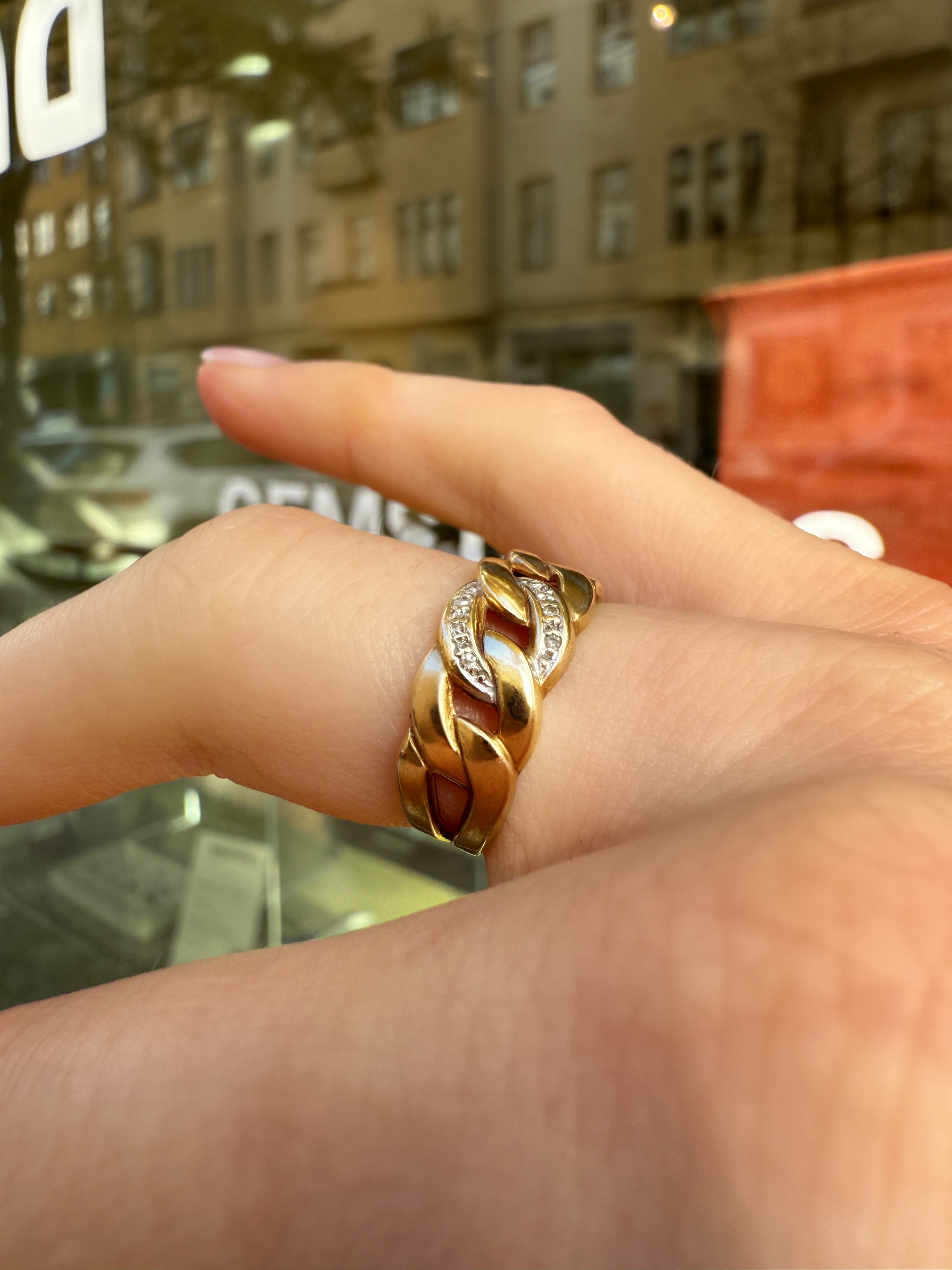 #731 14k Ring mit 6 Diamanten - RG 54