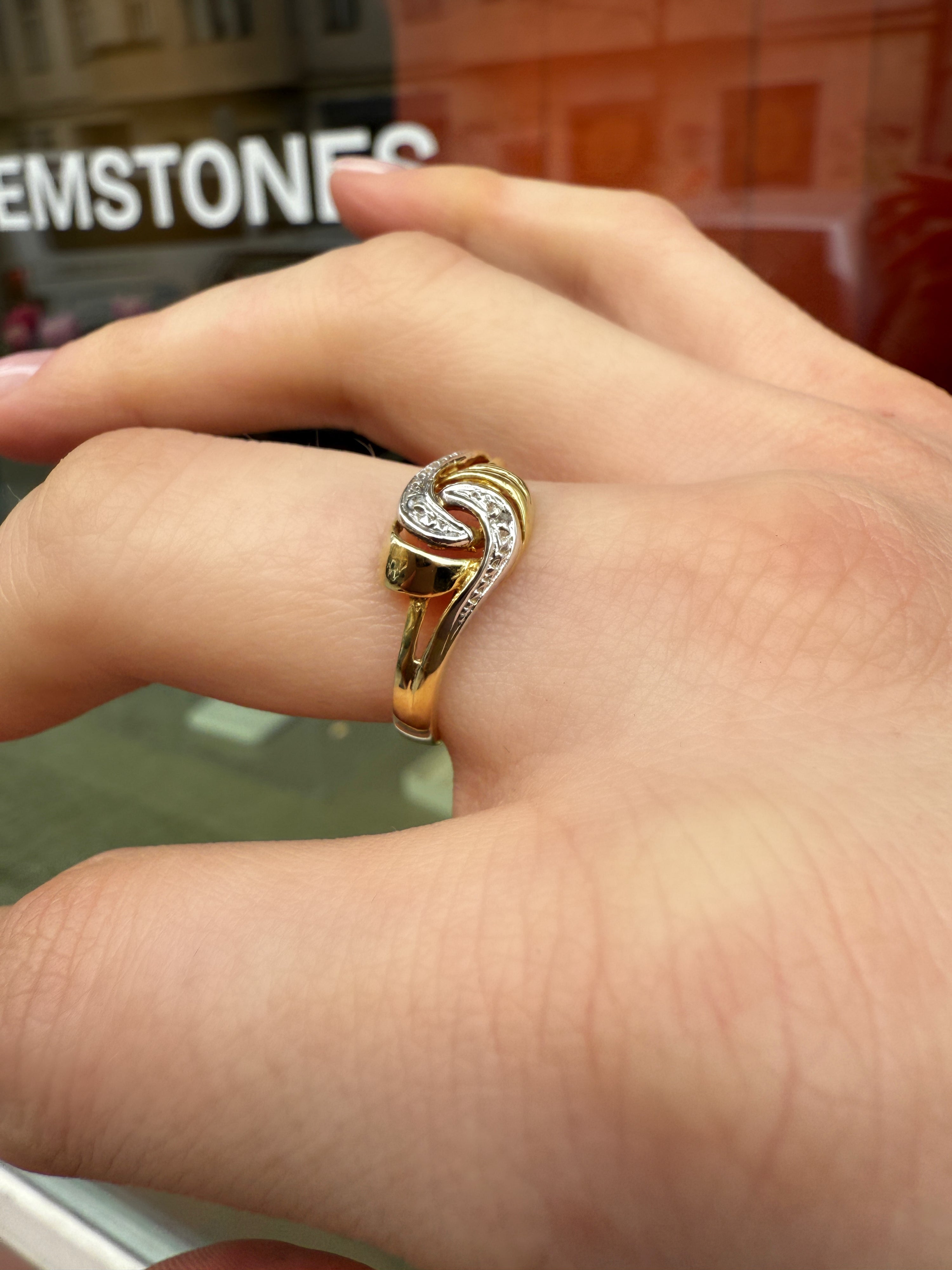 #724 8k Ring mit 2 Diamanten - RG 56