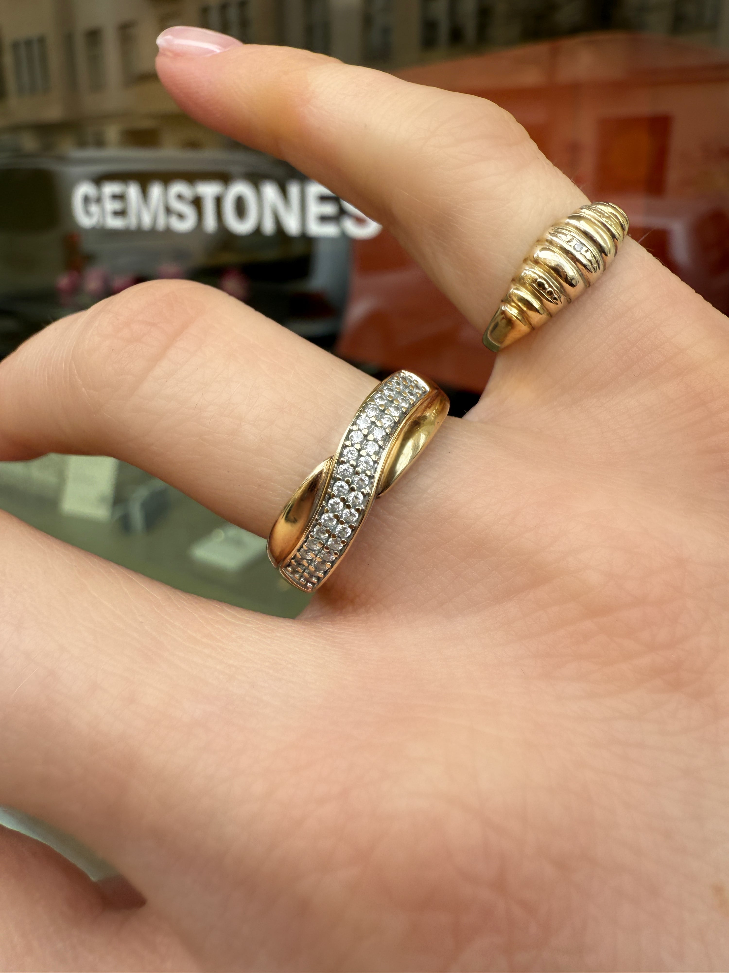 #727 8k Ring mit Zirkonen - RG 53