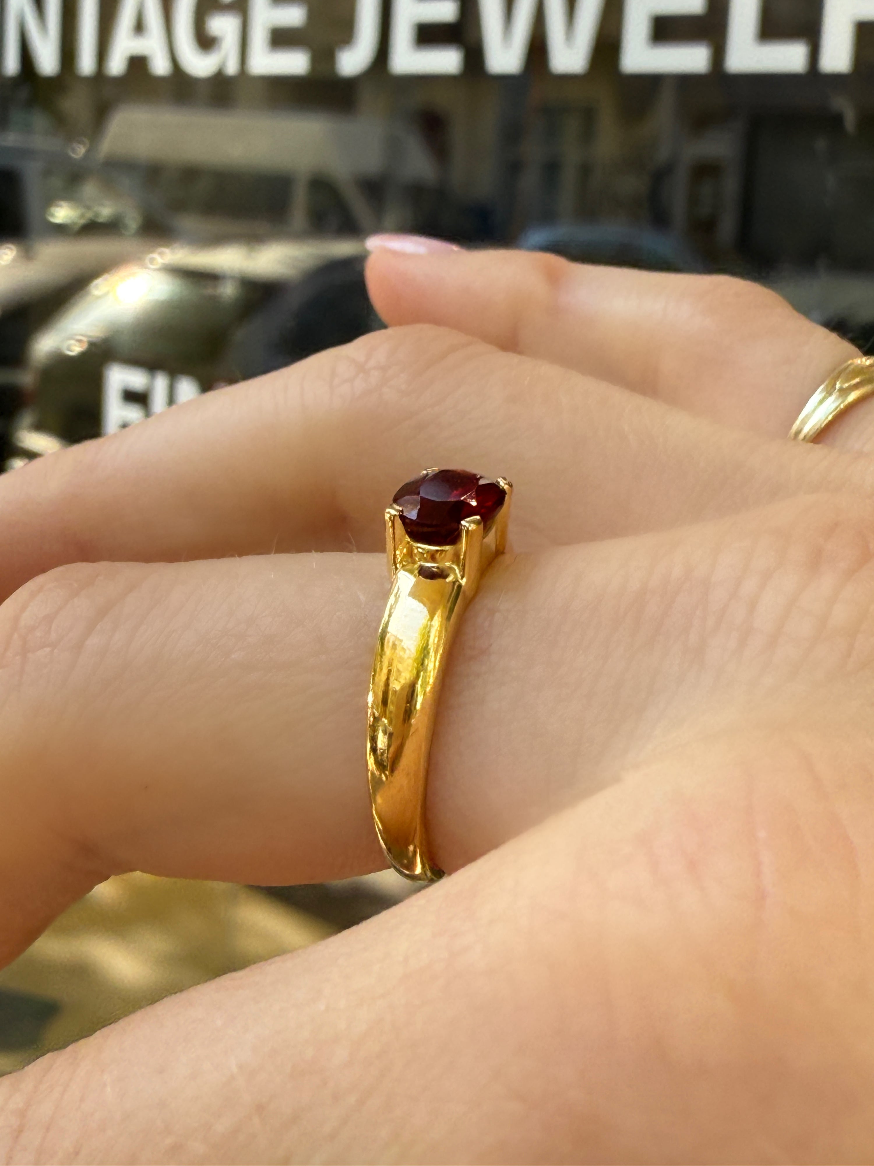 #1179 Massiver 8k Ring mit Granat - RG 57