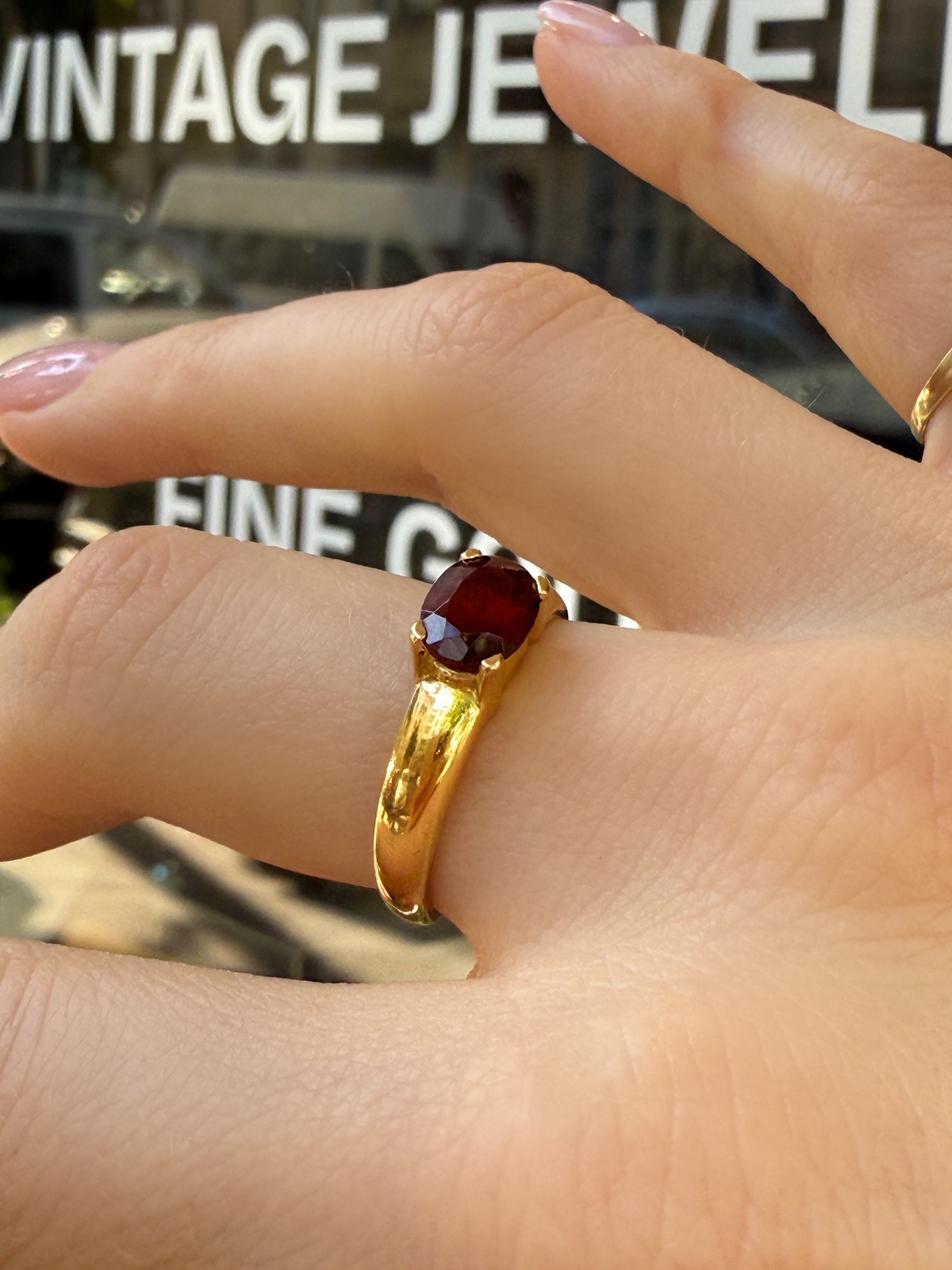 #1179 Massiver 8k Ring mit Granat - RG 57