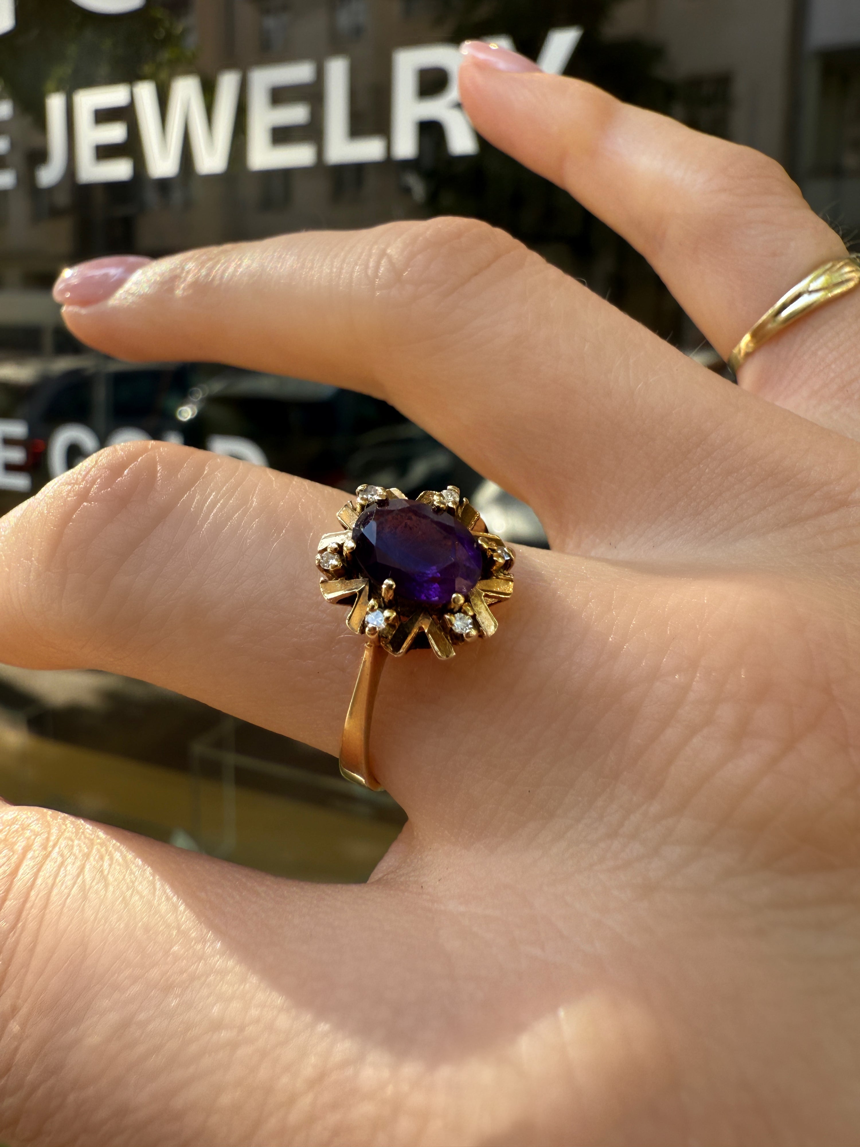 #1178 Massiver 8k Ring mit Amethyst & 6 Diamanten - RG 57
