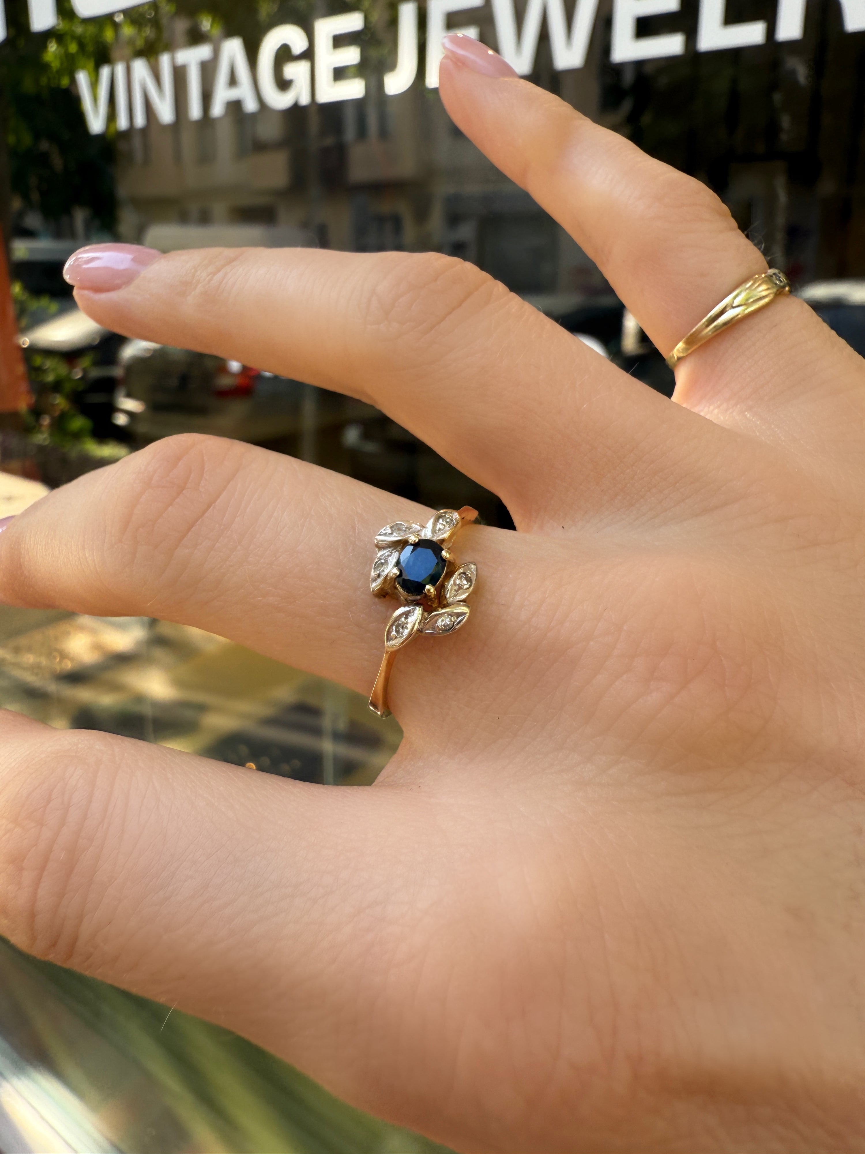 #1174 8k Ring mit Saphir & Diamanten - RG 56