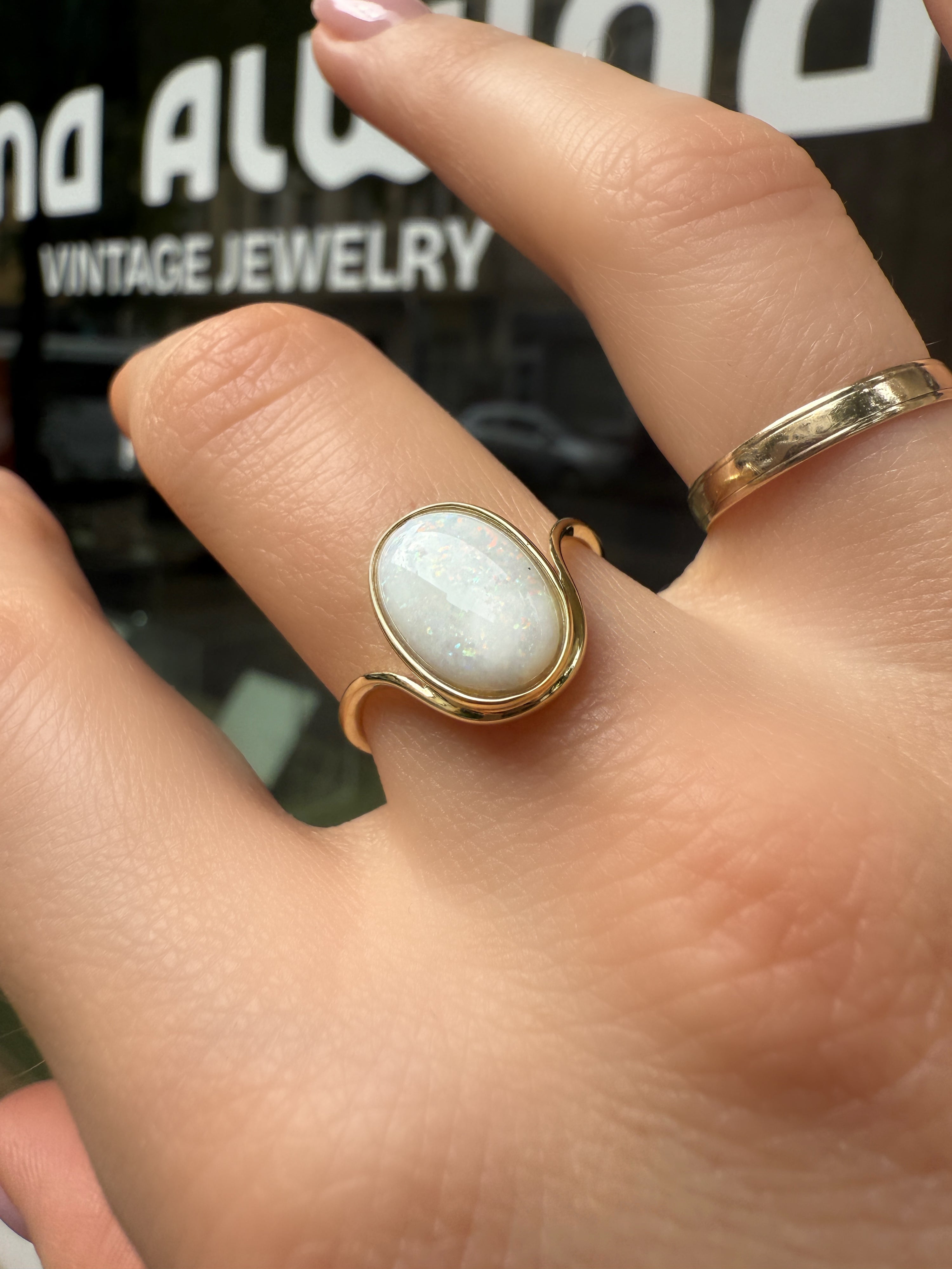 #1185 8k Ring mit Opal - RG 56