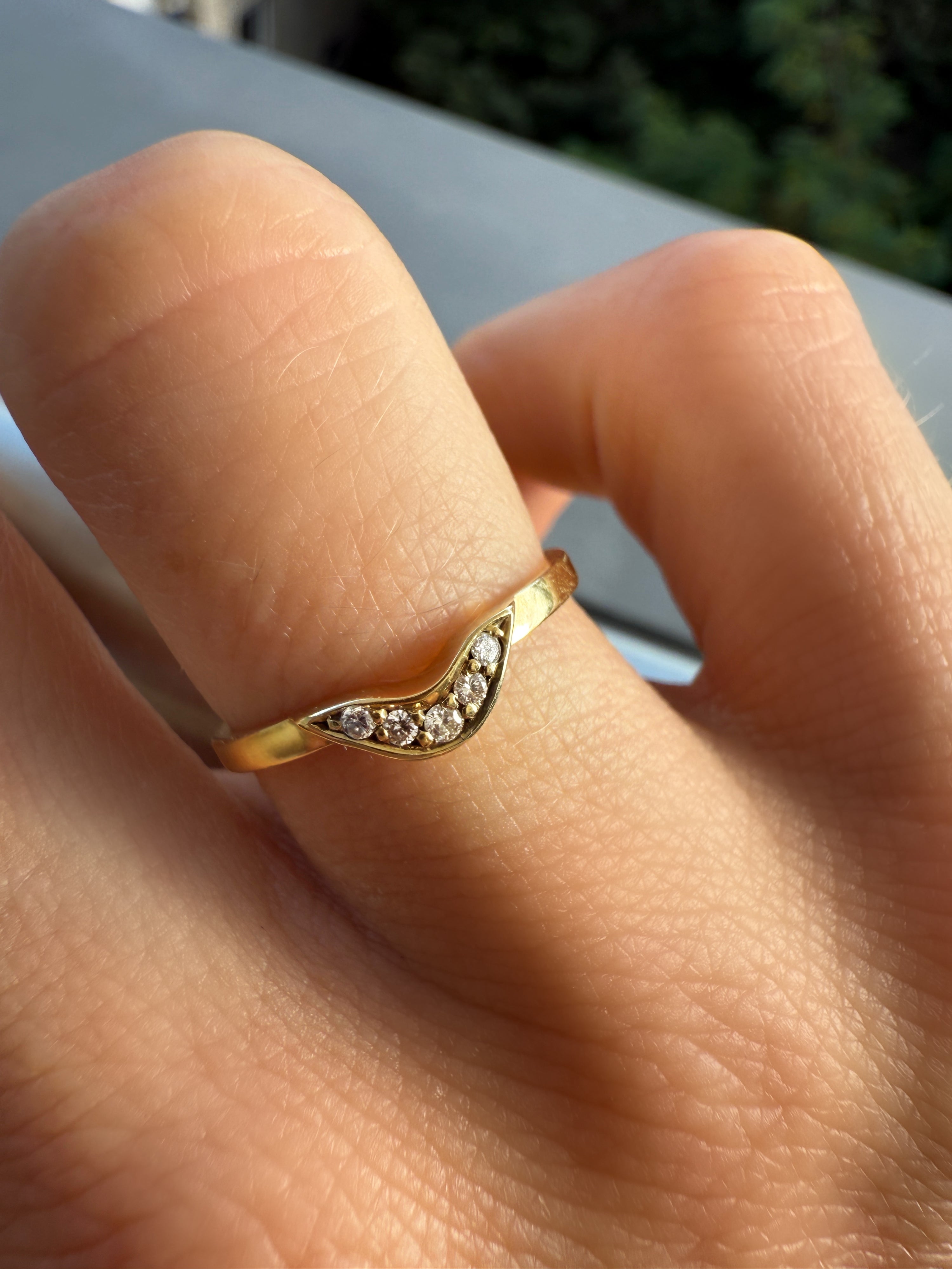 #78 14k Ring mit 5 Diamanten - RG 51