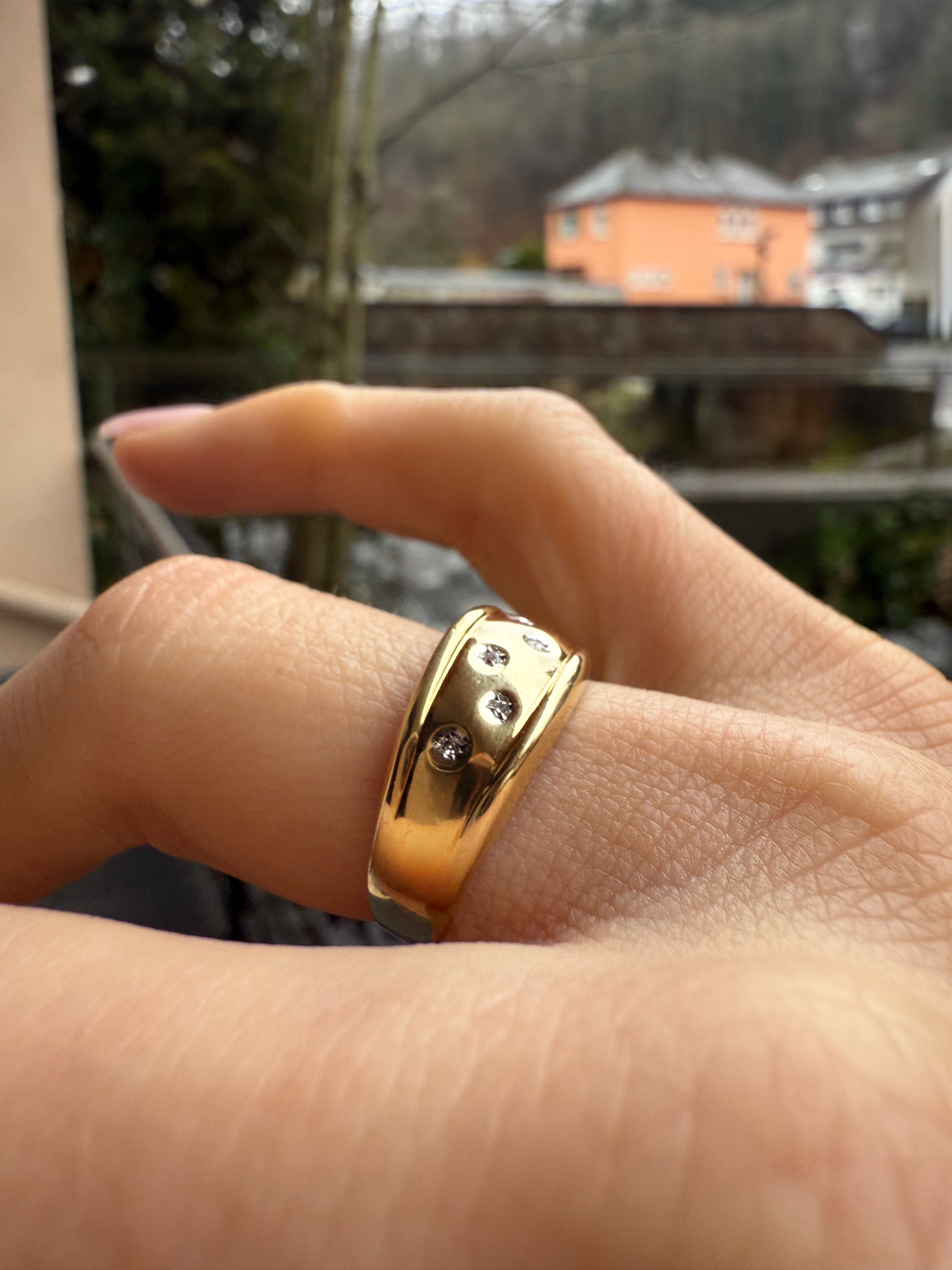 #550 8k Ring mit 6 Diamanten - RG 53,5