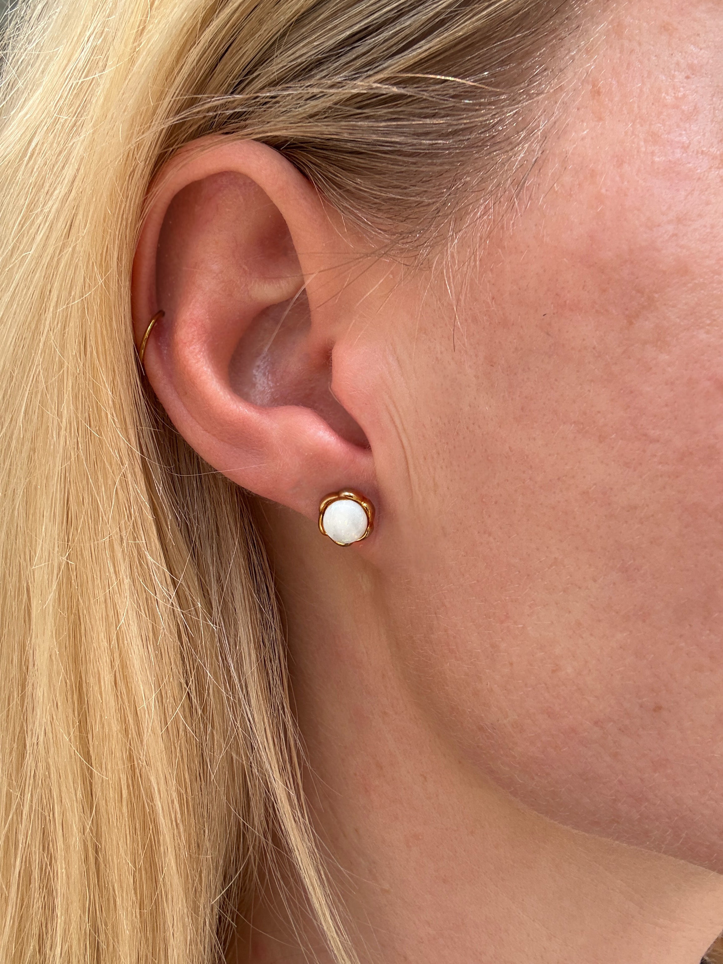 #1249 8k Ohrringe mit Opalen - 0.8cm