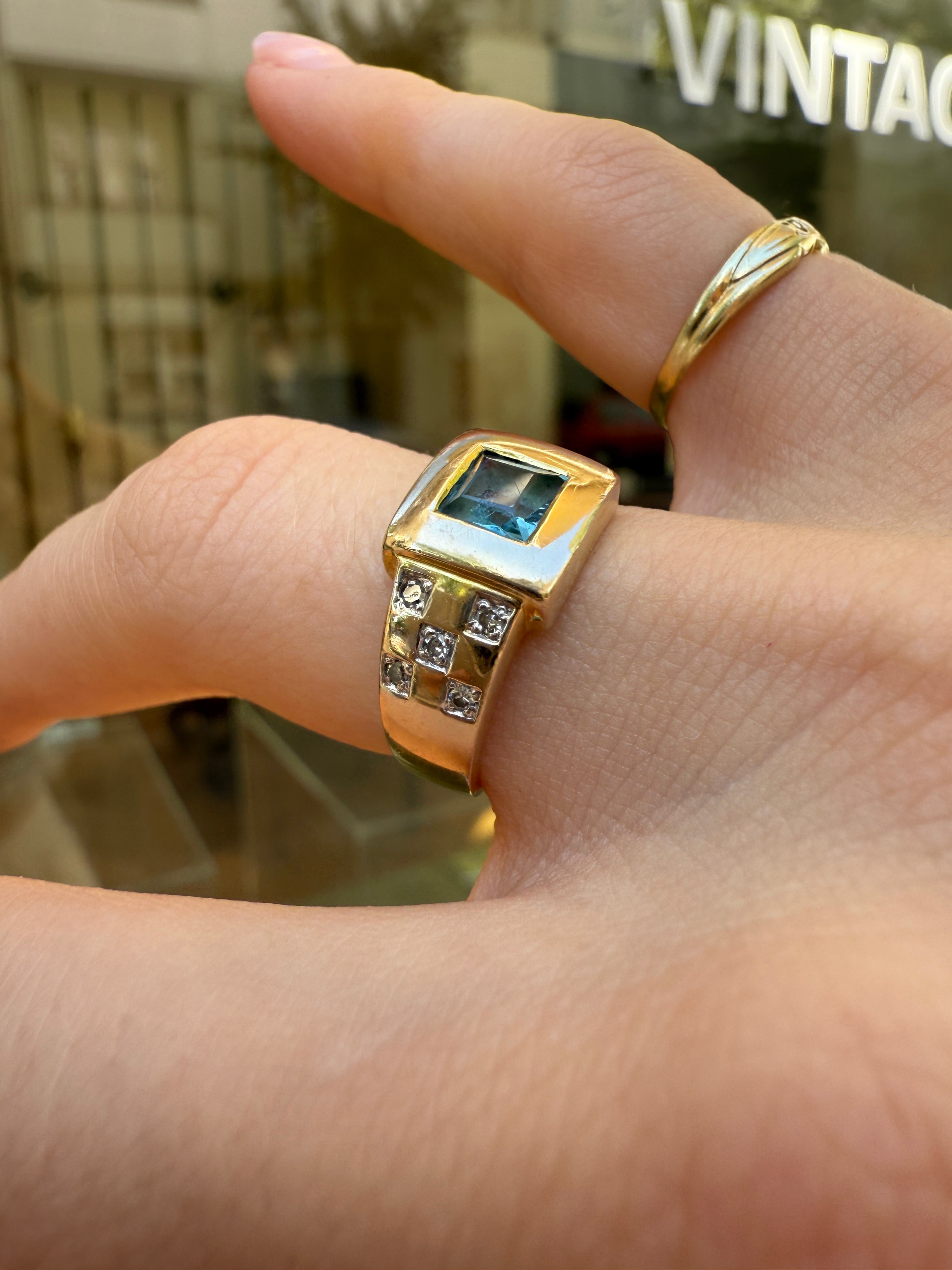 #1258 Massiver 8k Ring mit Topas & 10 Diamanten - RG 52
