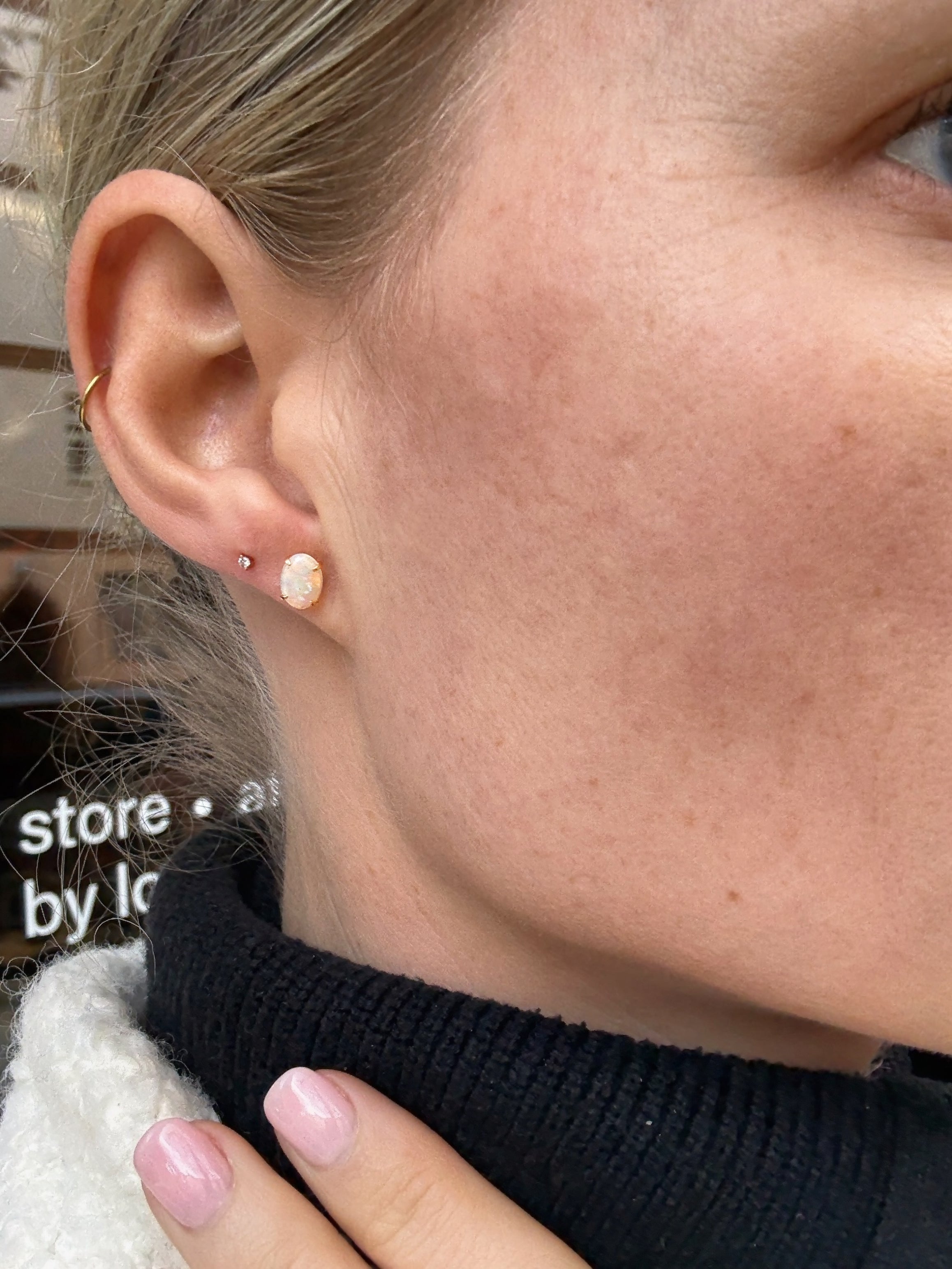 #410 18k Orringe mit Opal - 1,7cm