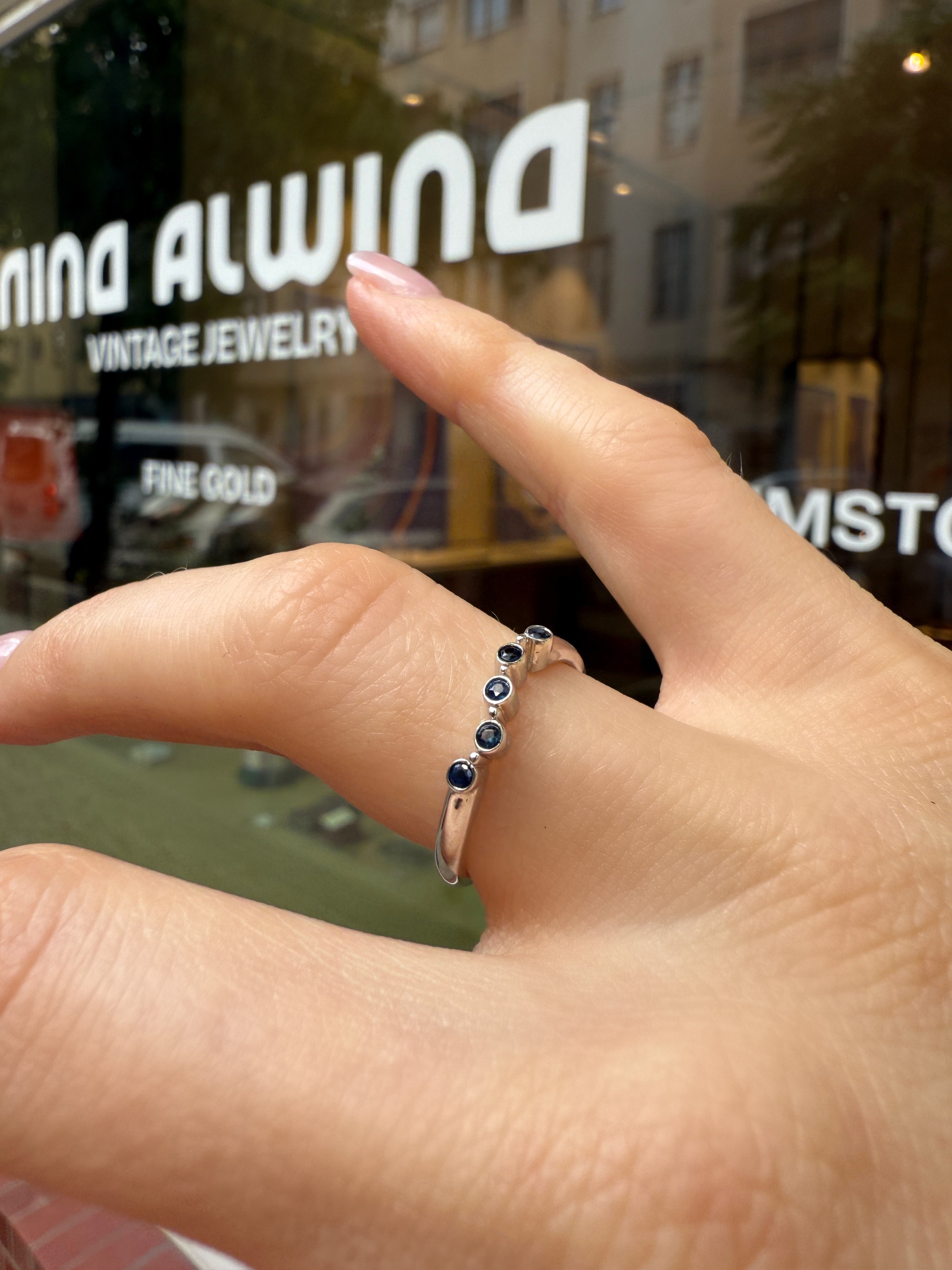 #1212 8k Ring mit Saphiren - RG 53.5