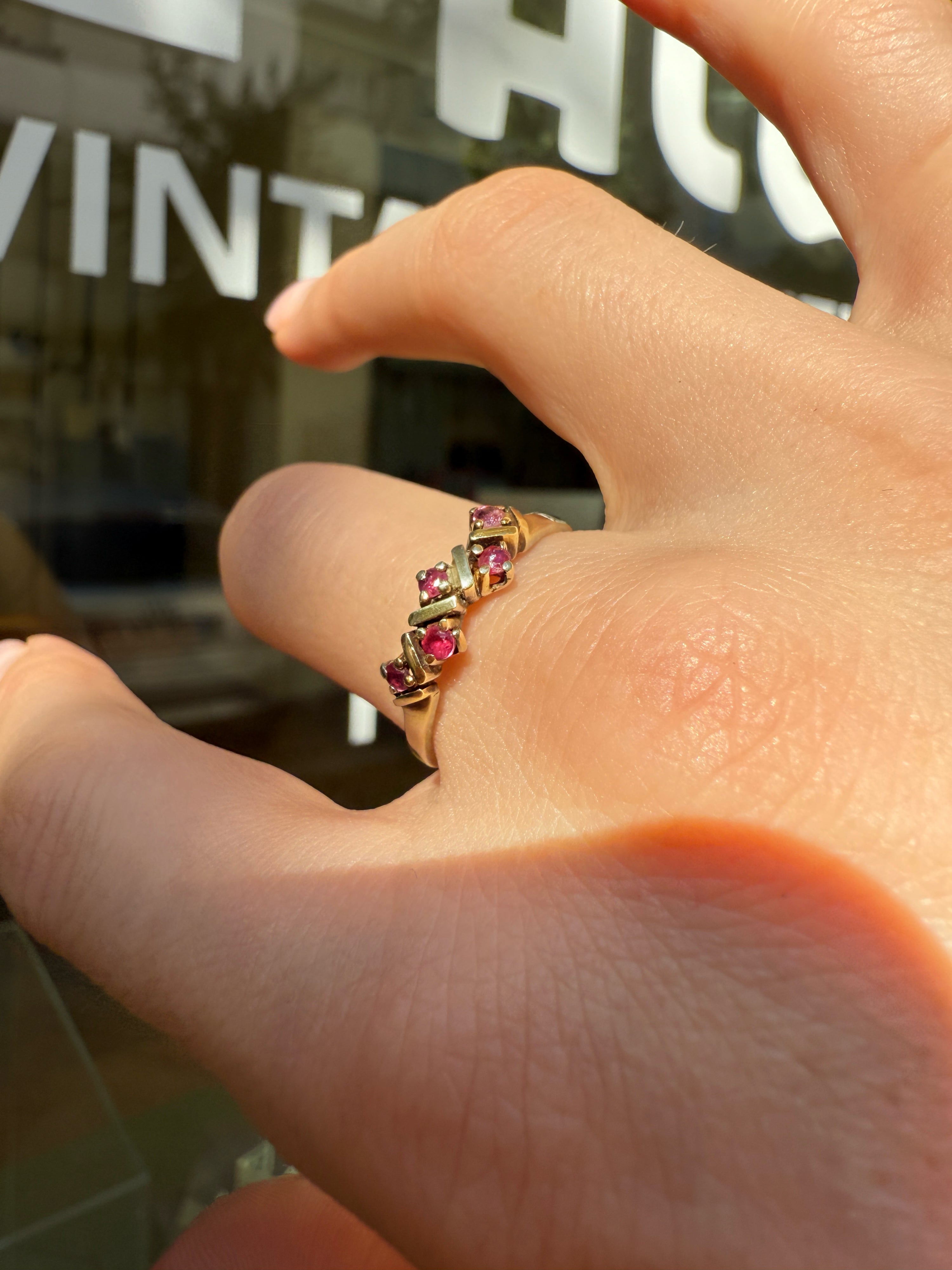 #1260 8k Ring mit 5 Spinellen - RG 60