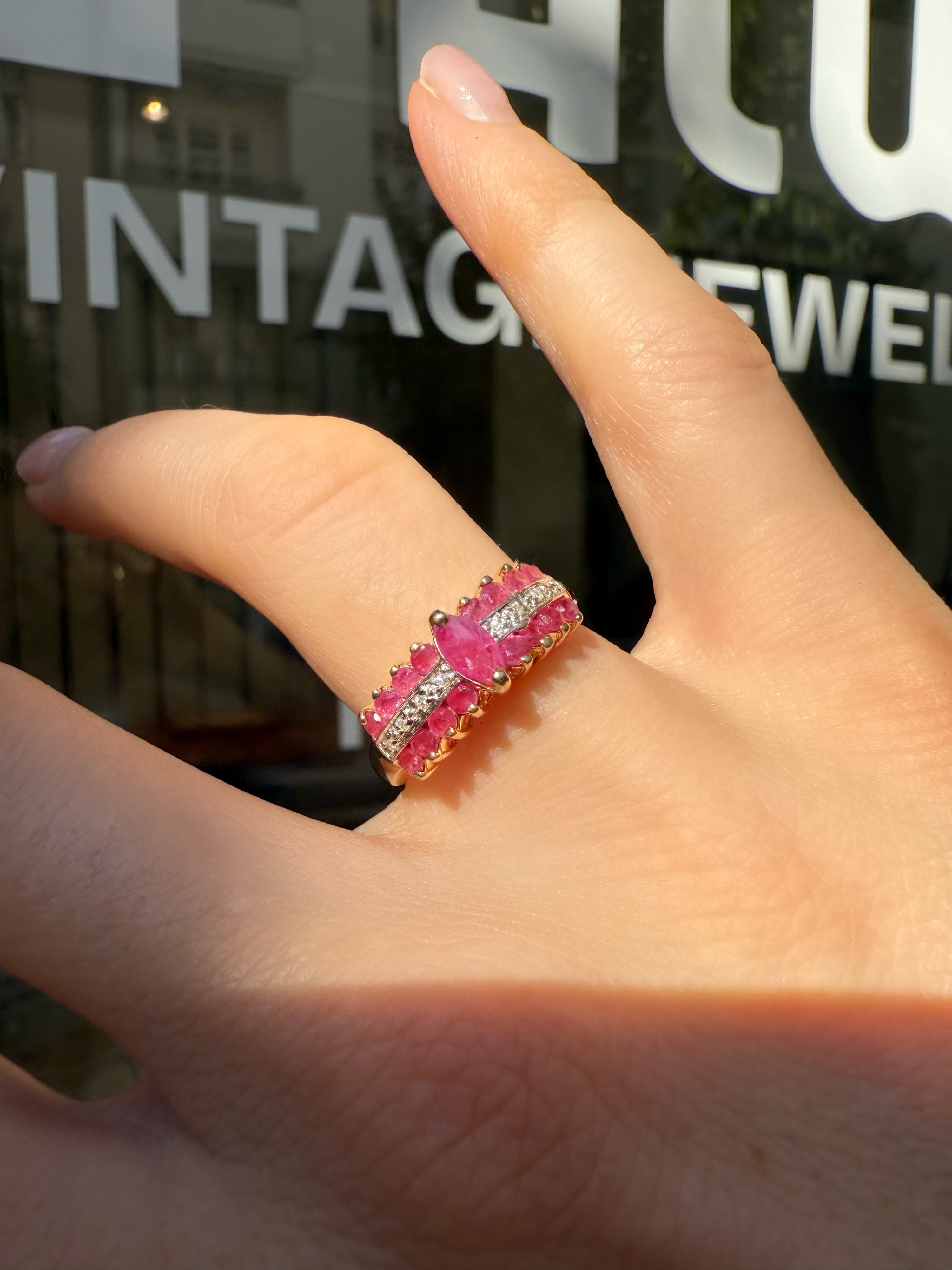 #1262 8k Ring mit 17 Rubinen & 8 Diamanten - RG 54