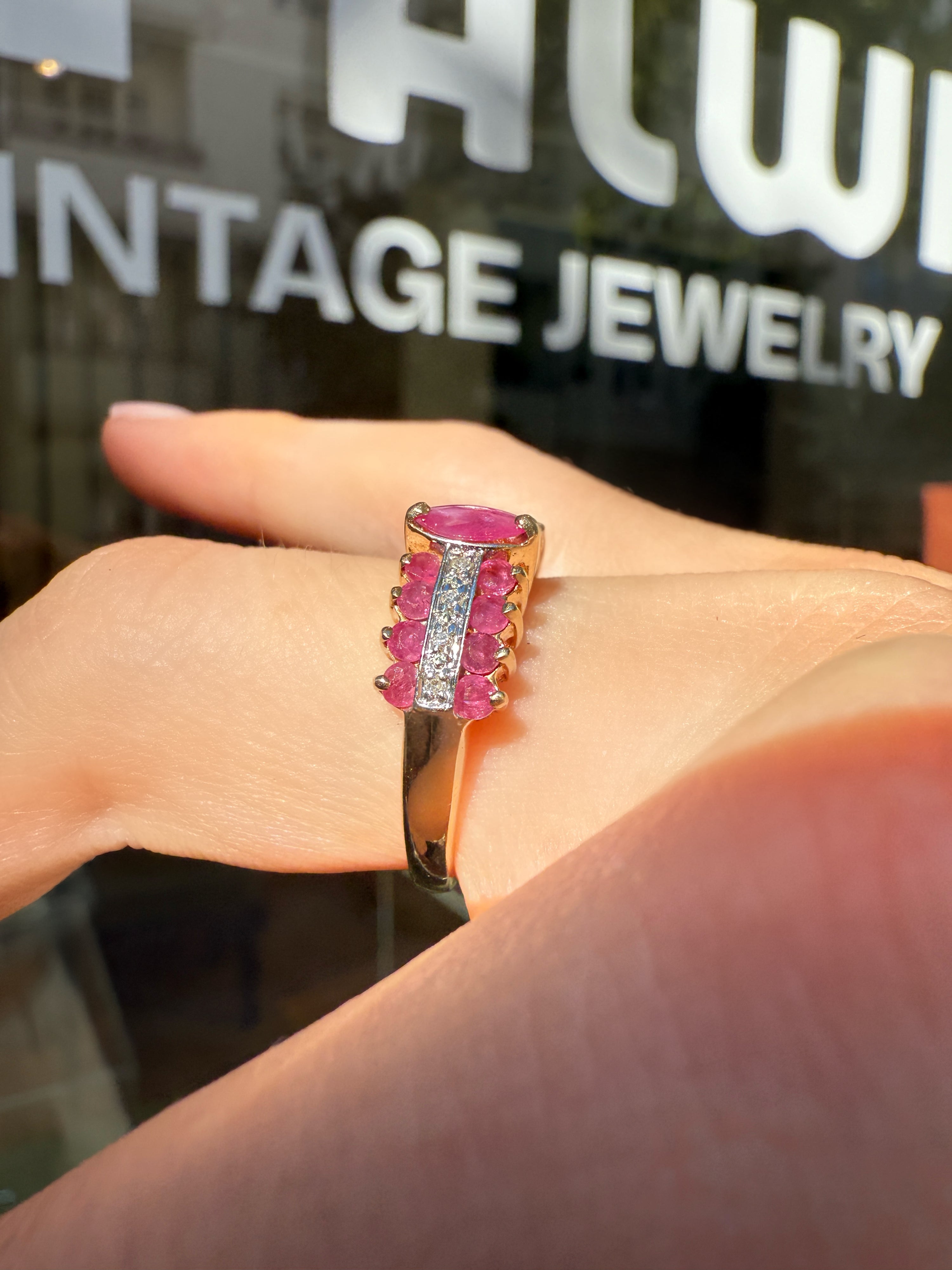 #1262 8k Ring mit 17 Rubinen & 8 Diamanten - RG 54