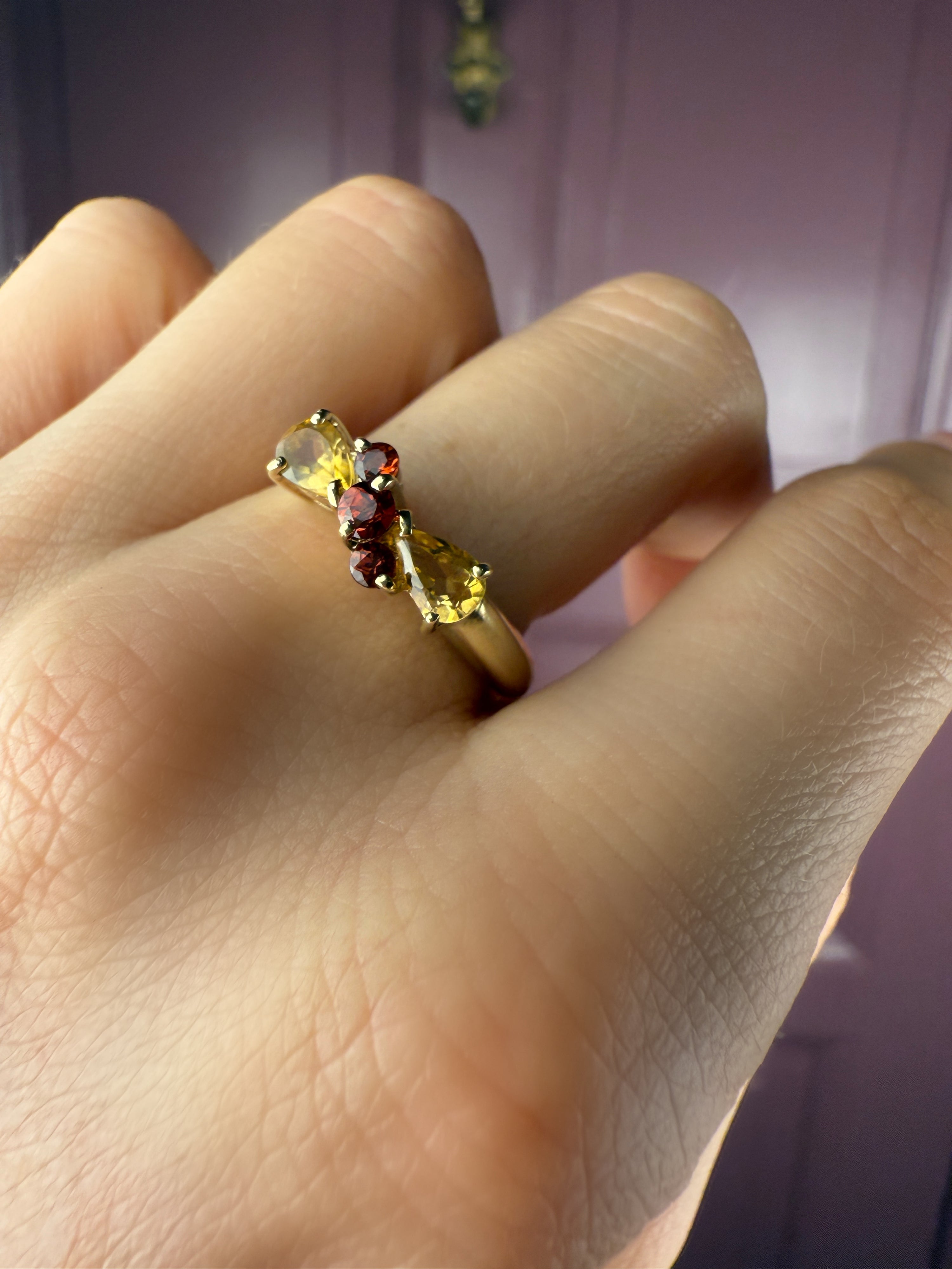 #188 9k Ring mit Rubinen & Citrin - RG 52