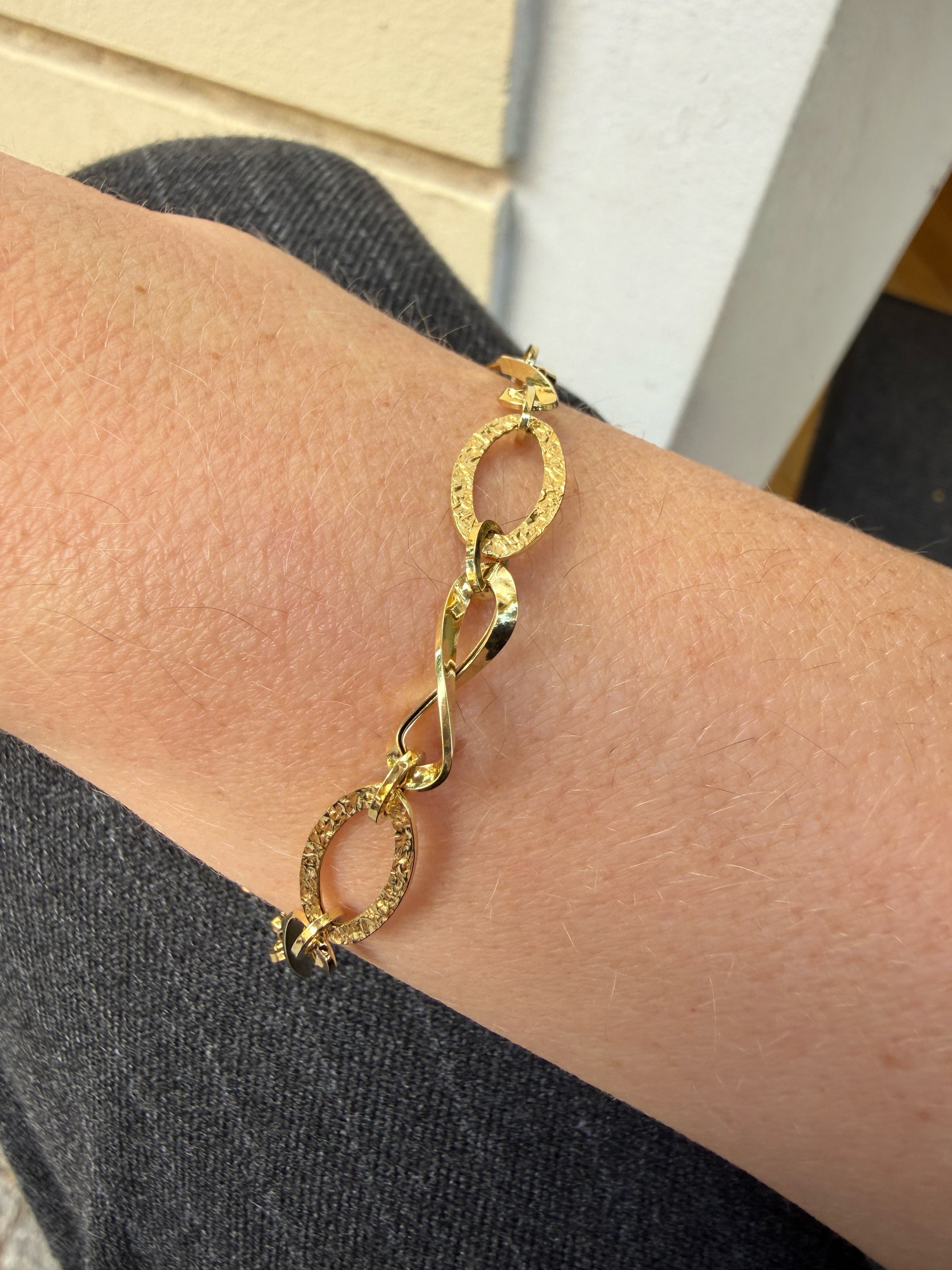 #1394 8k Bracelet - 18.5cm