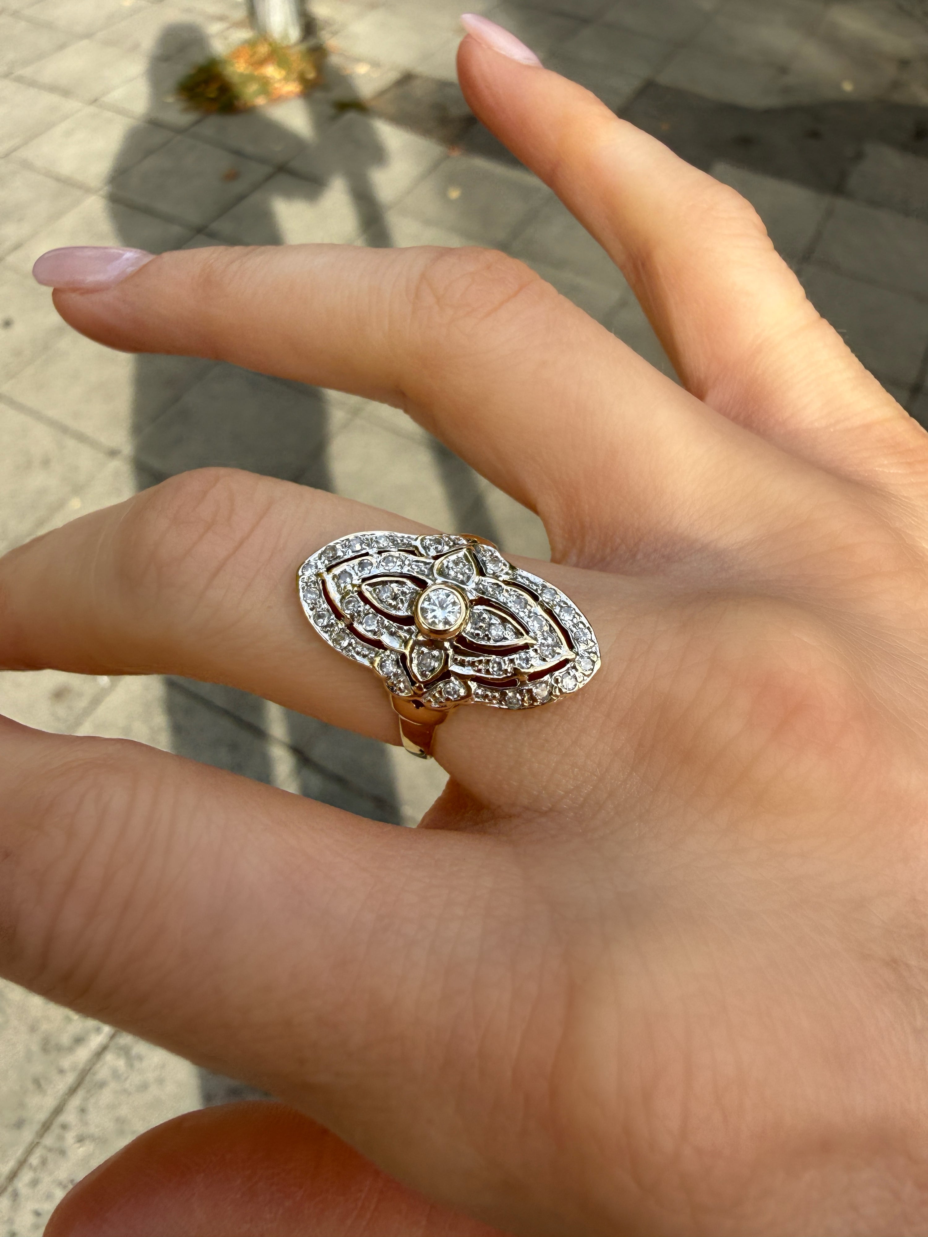 #1414 14k Ring mit 32 Diamanten - RG 54