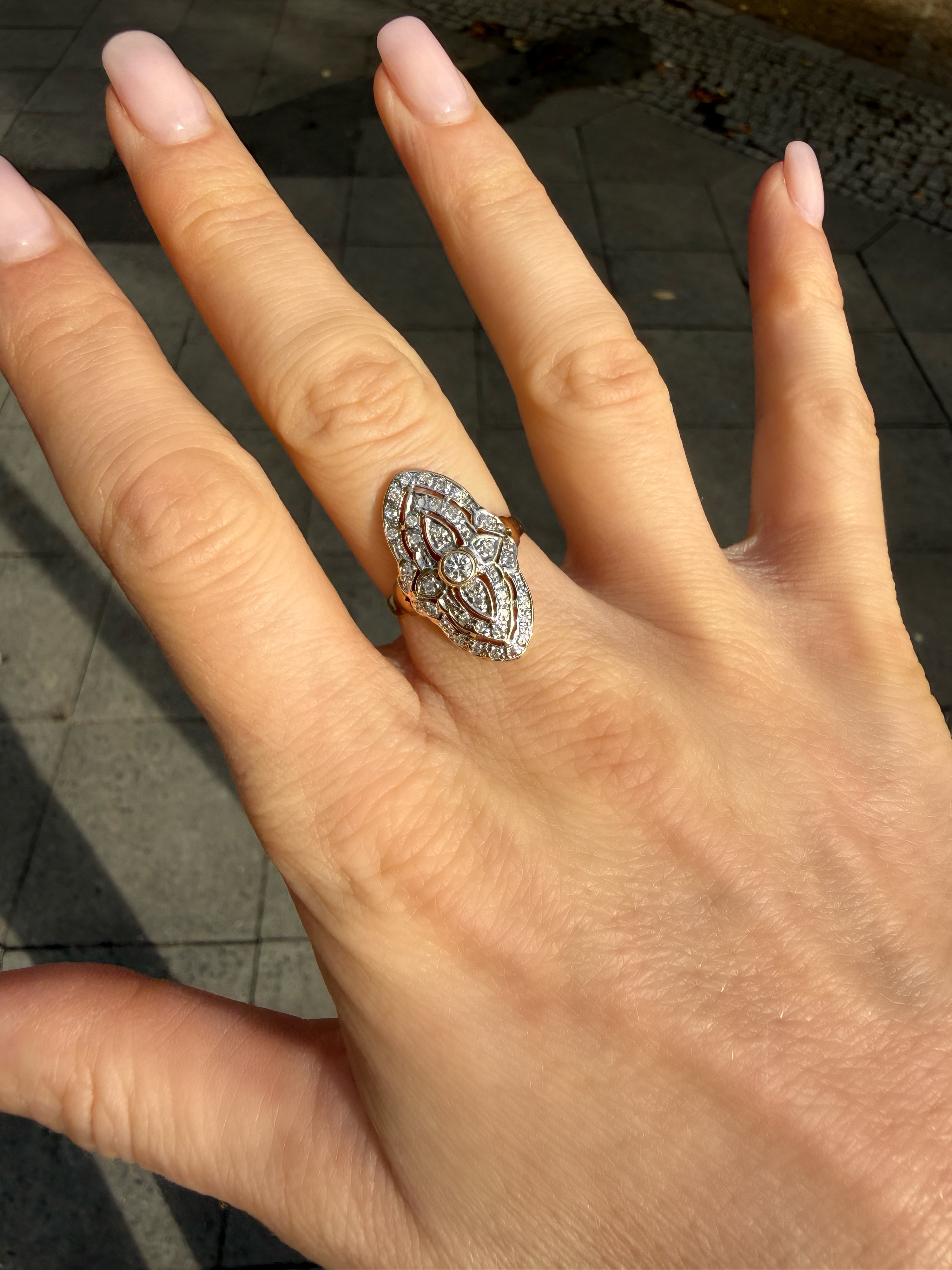 #1414 14k Ring mit 32 Diamanten - RG 54