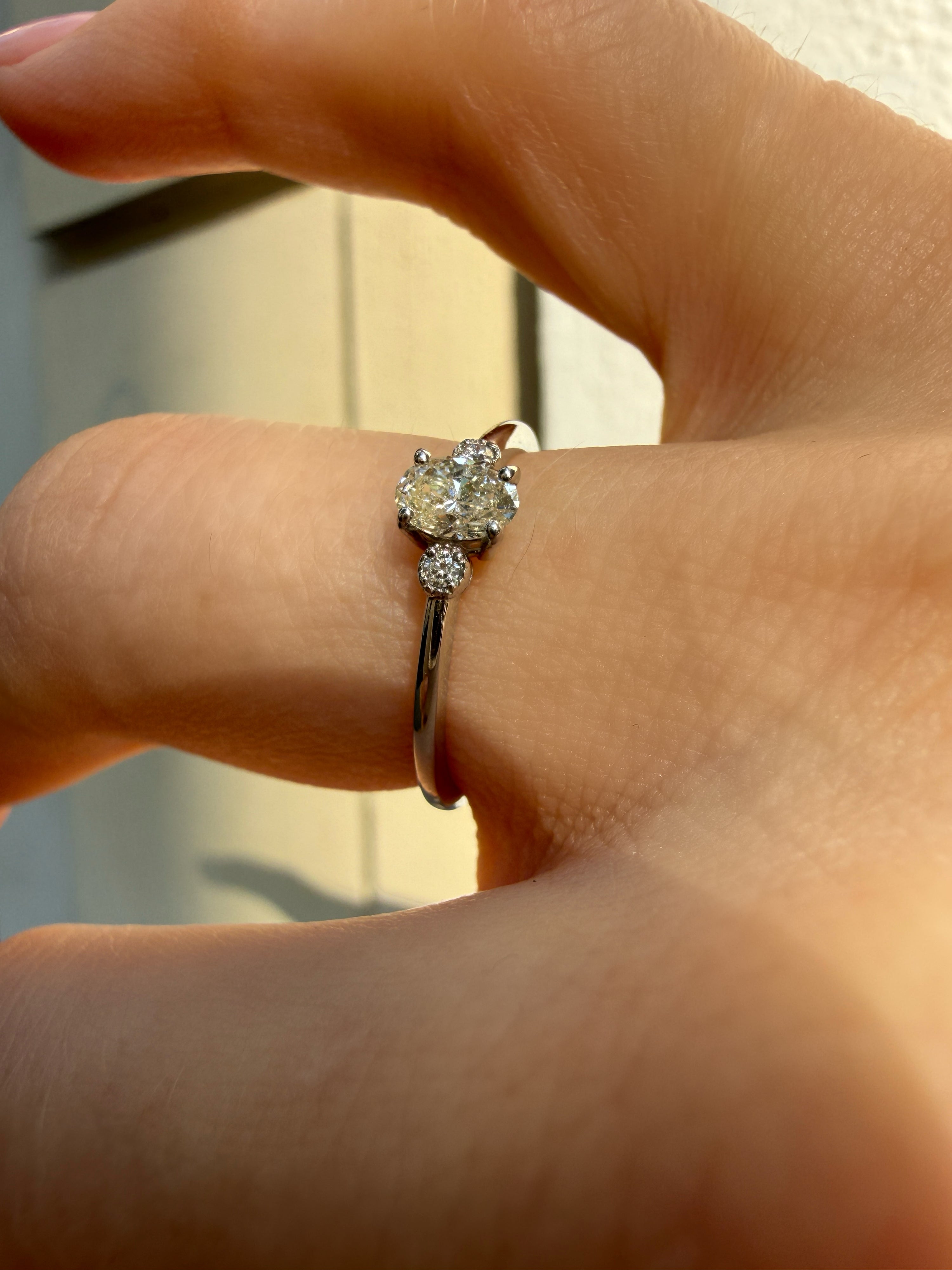 #1425 950 Platin Ring mit 3 Diamanten - RG 50