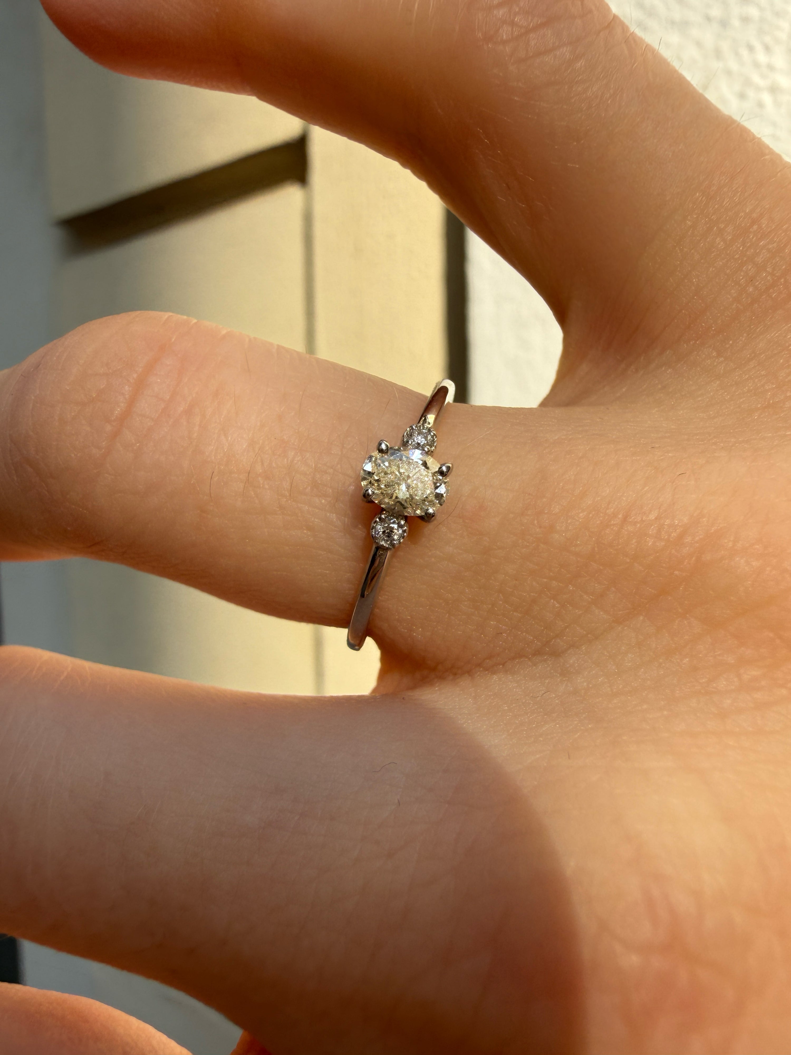 #1425 950 Platin Ring mit 3 Diamanten - RG 50