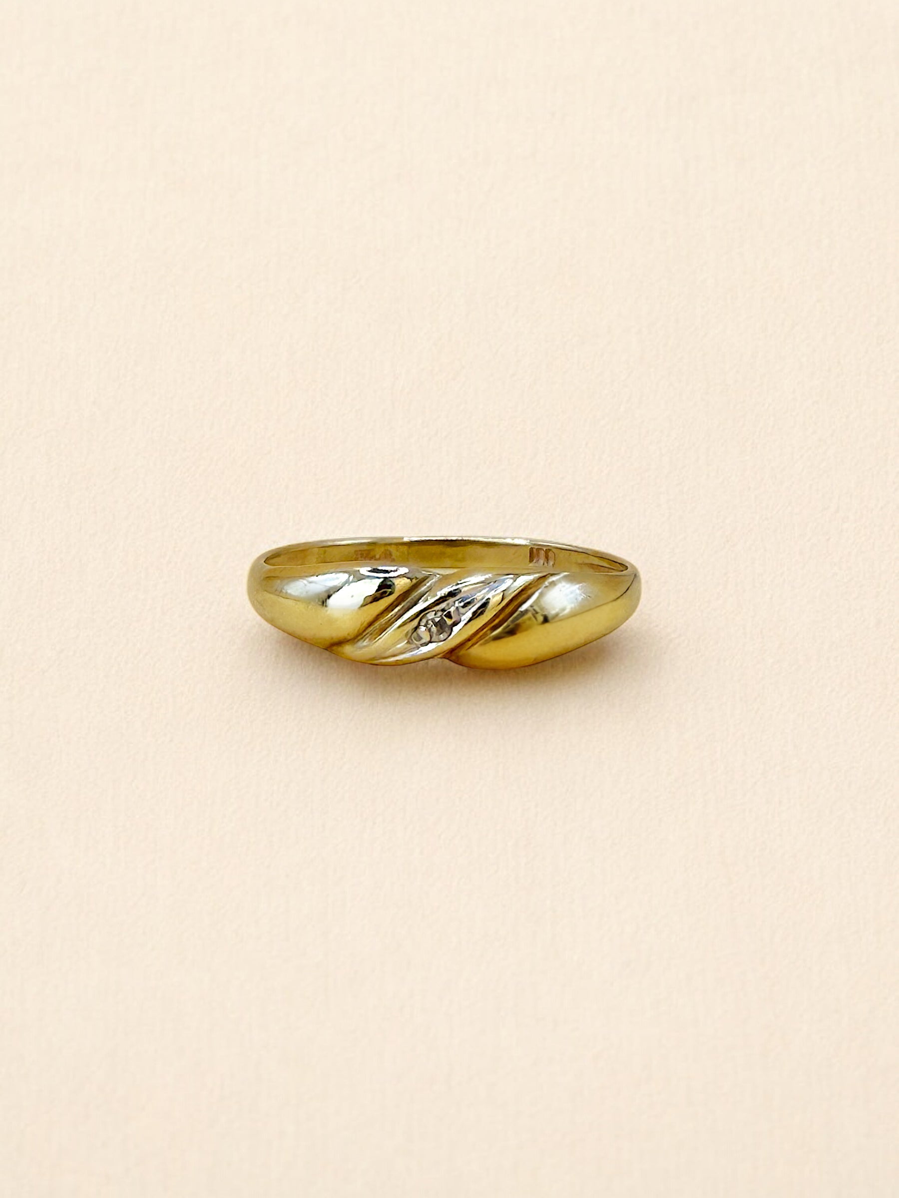 #25 Ring mit Diamant - RG 47
